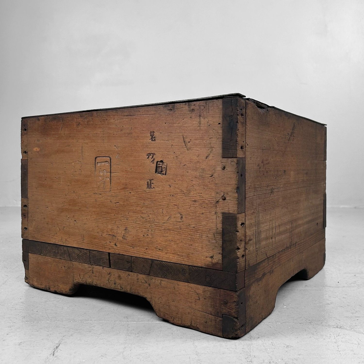 Japanese Itomasu — Decorative Wooden Box, 1880s