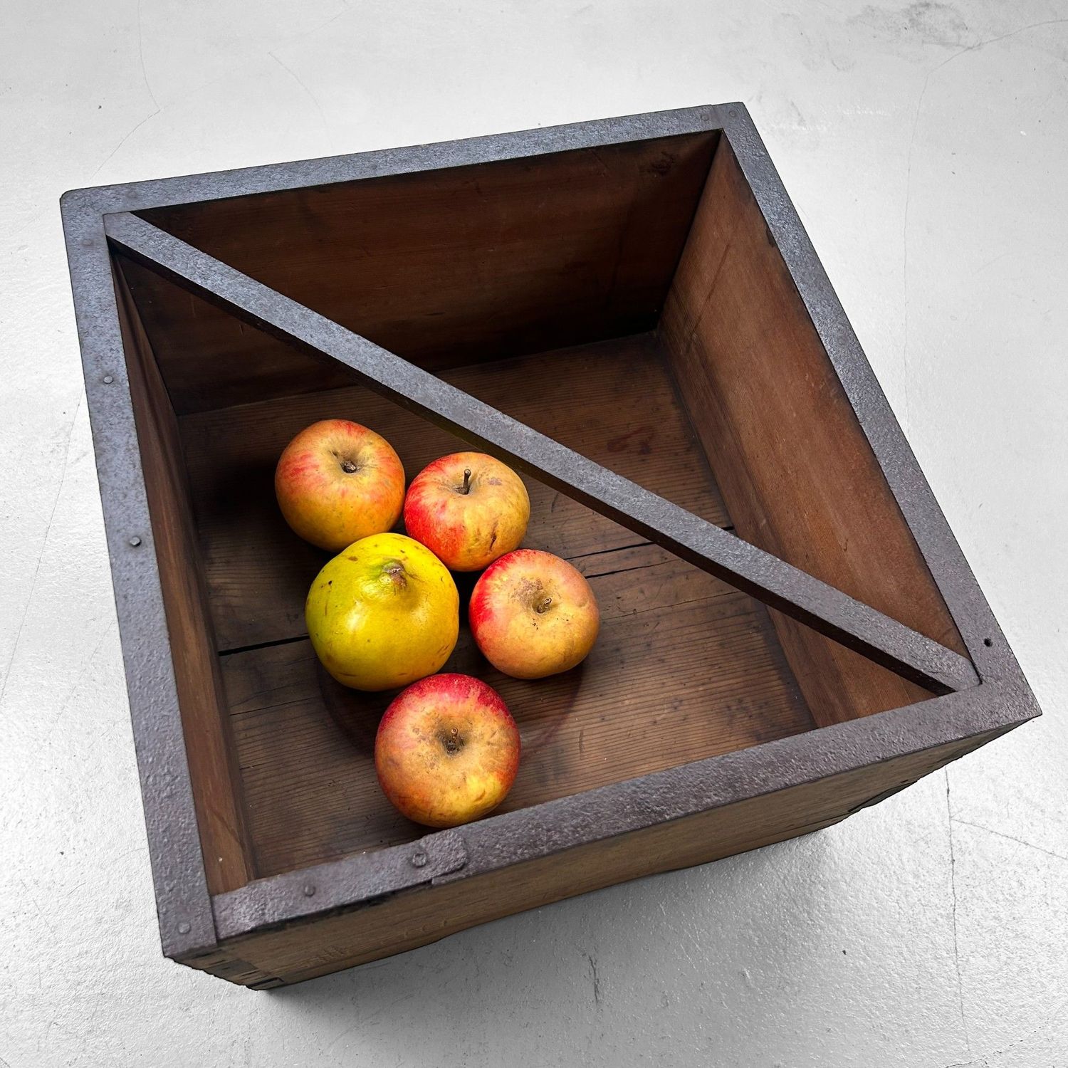 Japanese Itomasu — Decorative Wooden Box, 1880s