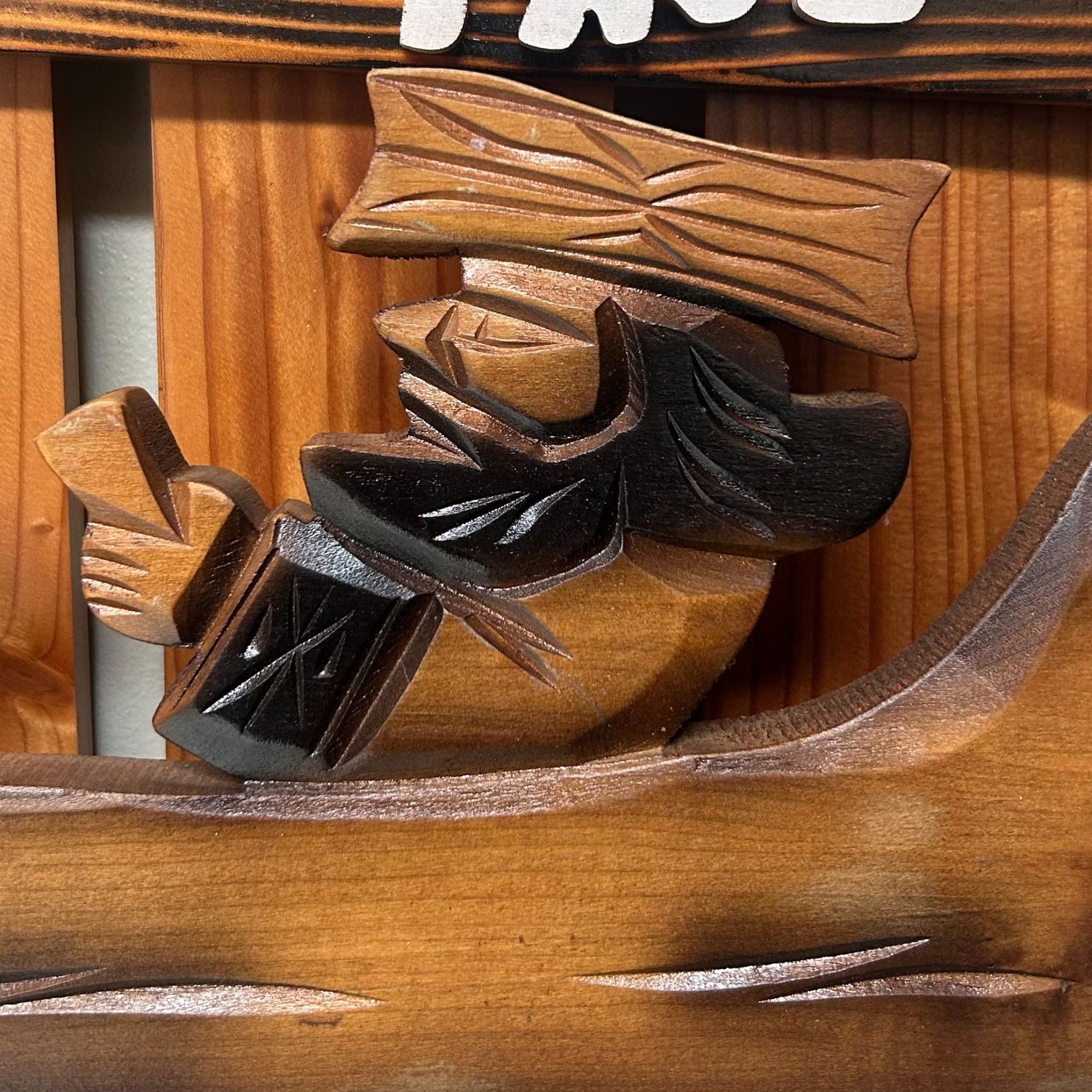 Ainu Houten Wandhouder, Man en Vrouw in Boot, 1970s