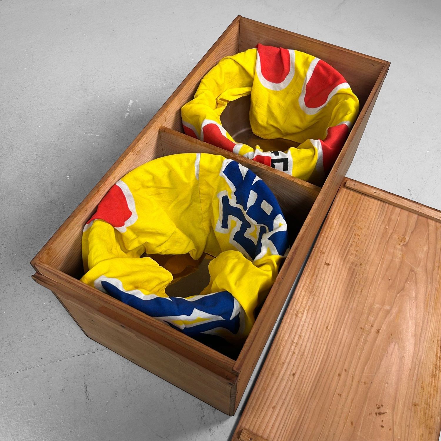 ​Set Japanse Hibachi, Negoro-nuri, 1950s