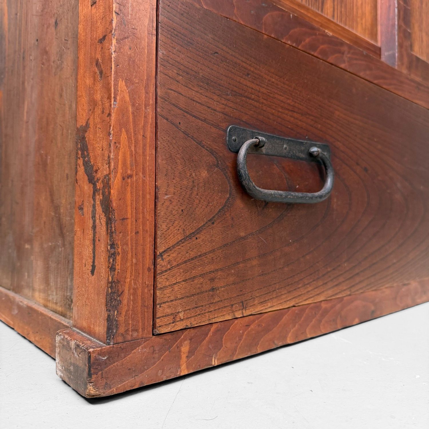 Japanse Tansu, Opbergmeubel met Schuifdeuren en Lade, 1910s