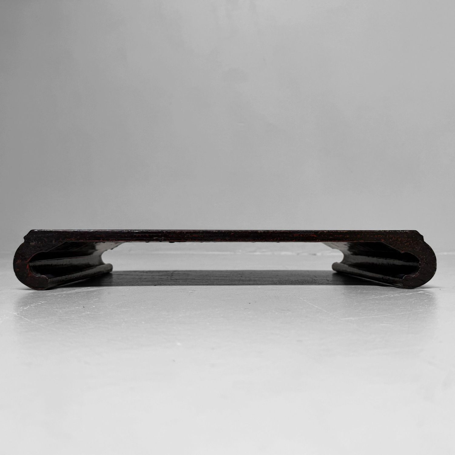 Japans Gelakt Display Tafeltje, Koita, Tsugaru-nuri, 1920s