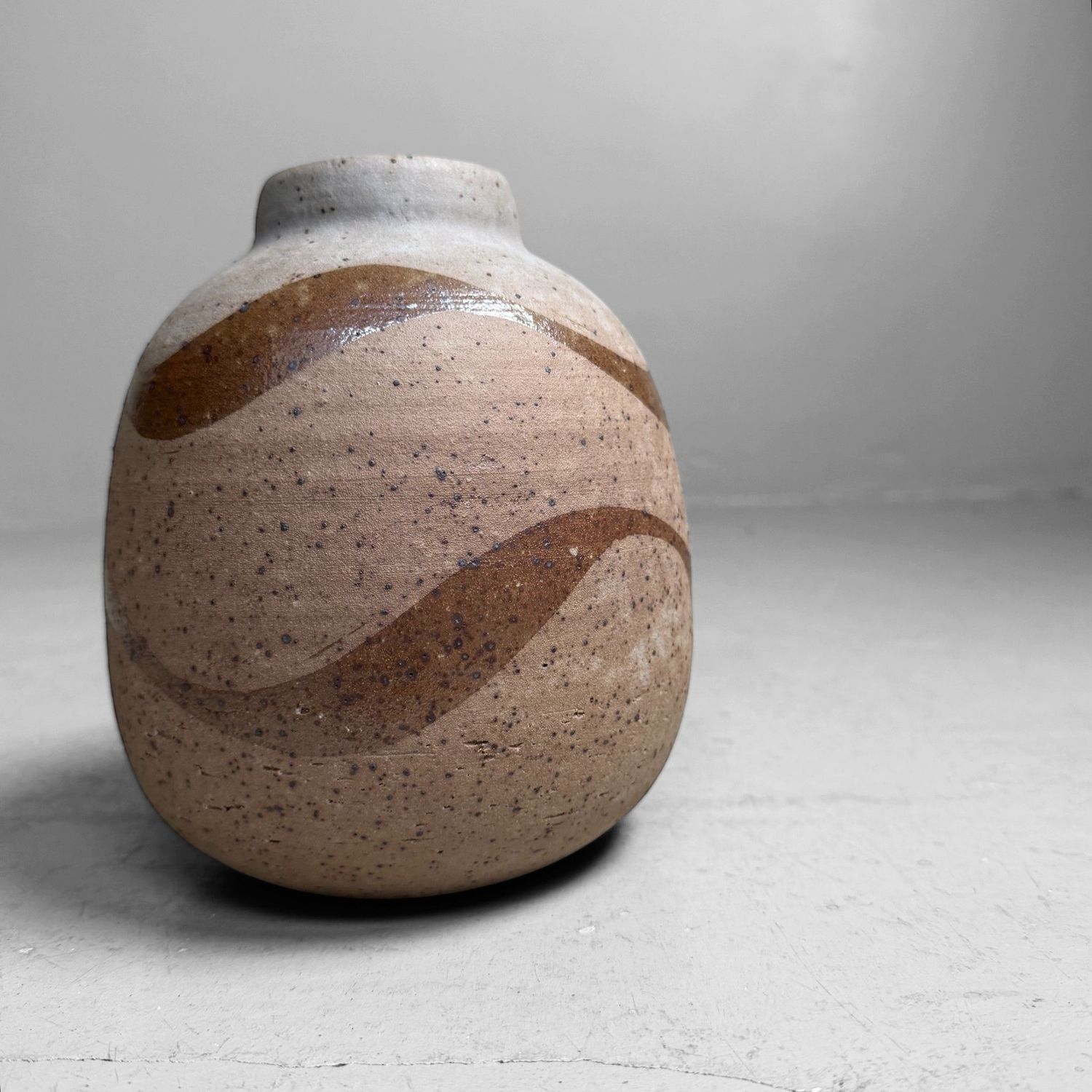 Japanese Studio Pottery Ikebana Vase by Nakata Ryōji, 1980s