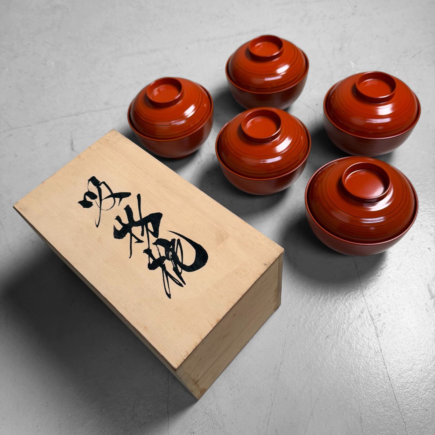 ​Set Japanse Lakkommen met Deksel uit Yamanaka, 1980s.