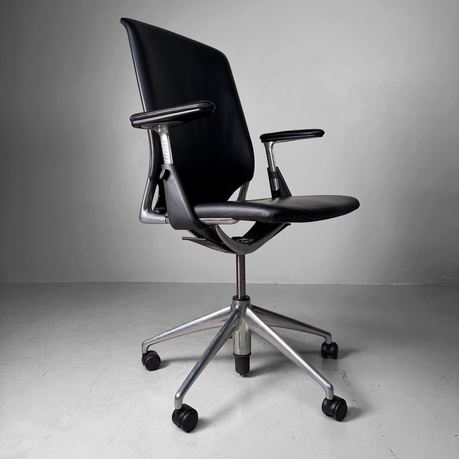Vitra “Meda Chair” Office Chair by Alberto Meda, Switzerland, 1996 Vitra “Meda Chair” Office Chair by Alberto Meda, Switzerland, 1996