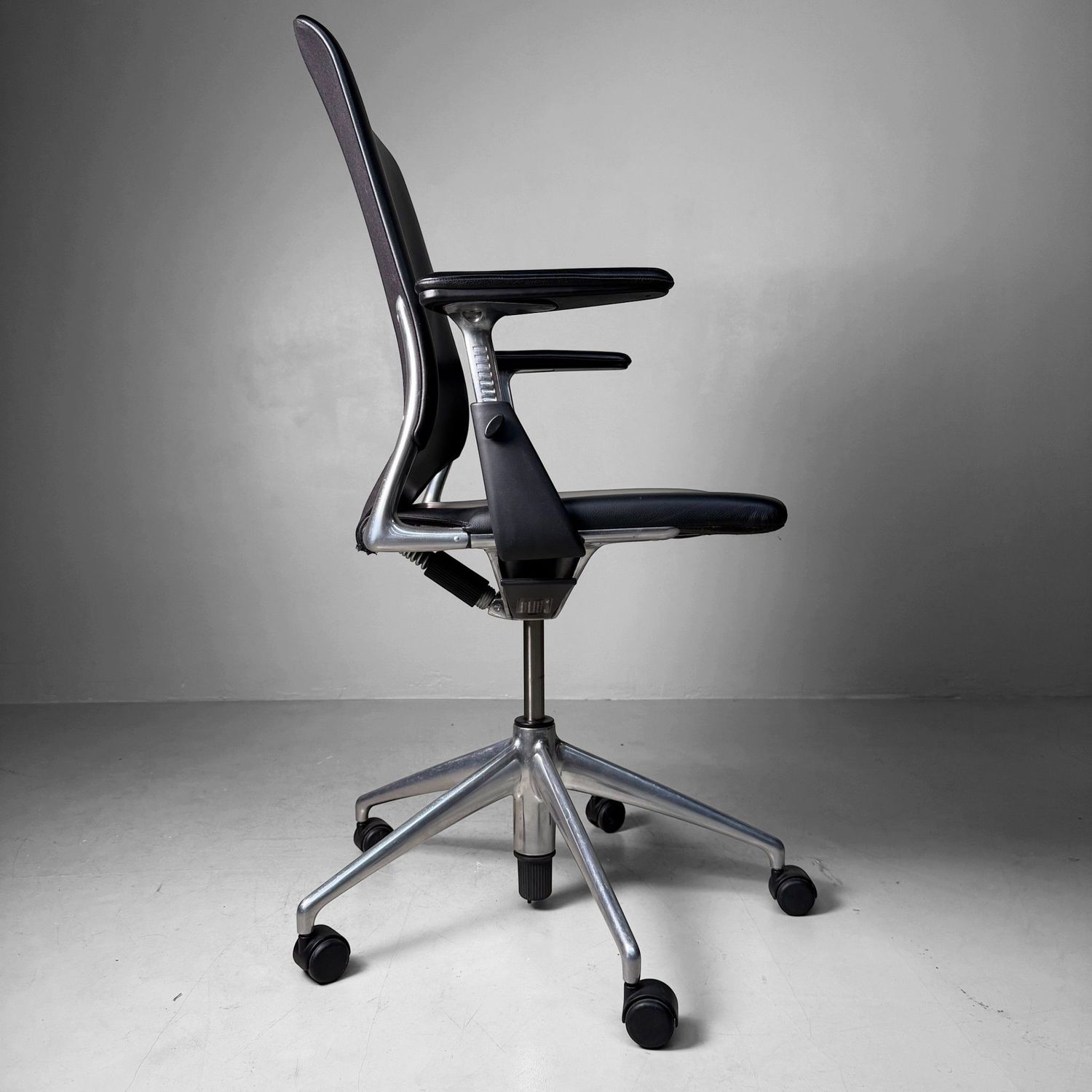 Vitra “Meda Chair” Office Chair by Alberto Meda, Switzerland, 1996 Vitra “Meda Chair” Office Chair by Alberto Meda, Switzerland, 1996