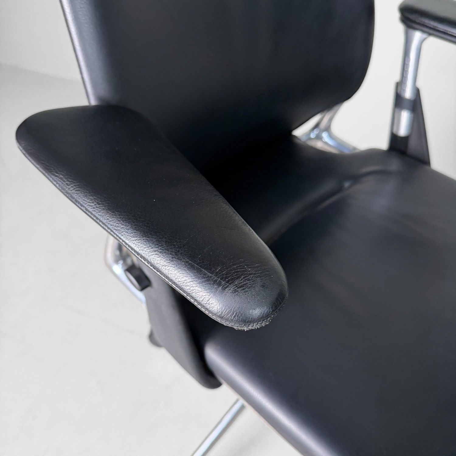 Vitra “Meda Chair” Office Chair by Alberto Meda, Switzerland, 1996 Vitra “Meda Chair” Office Chair by Alberto Meda, Switzerland, 1996