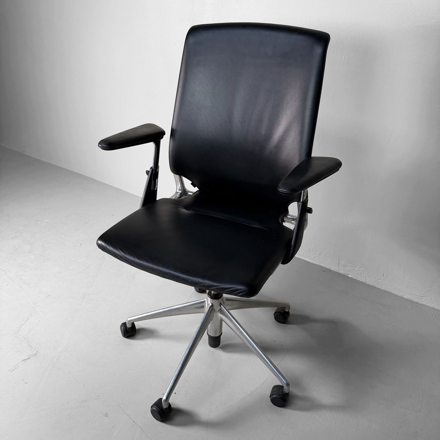 Vitra “Meda Chair” Office Chair by Alberto Meda, Switzerland, 1996 Vitra “Meda Chair” Office Chair by Alberto Meda, Switzerland, 1996