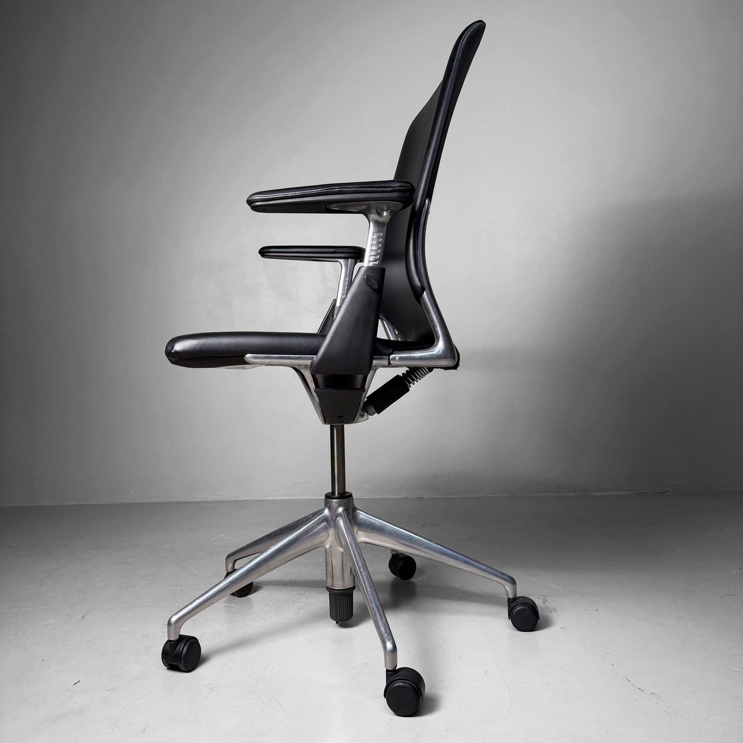 Vitra “Meda Chair” Office Chair by Alberto Meda, Switzerland, 1996 Vitra “Meda Chair” Office Chair by Alberto Meda, Switzerland, 1996
