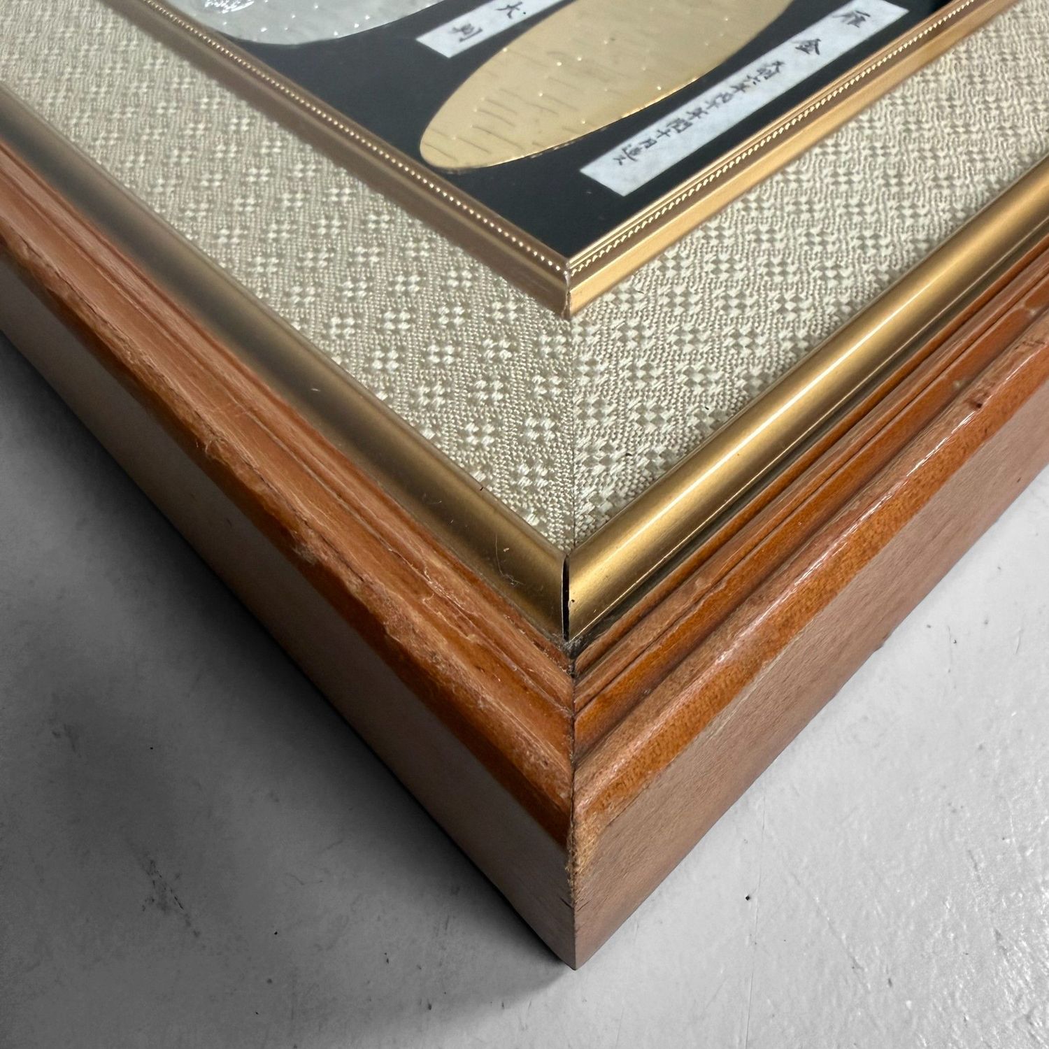 Muurdecoratie met Edo-muntreproducties, Verguld, Japan, 1970s