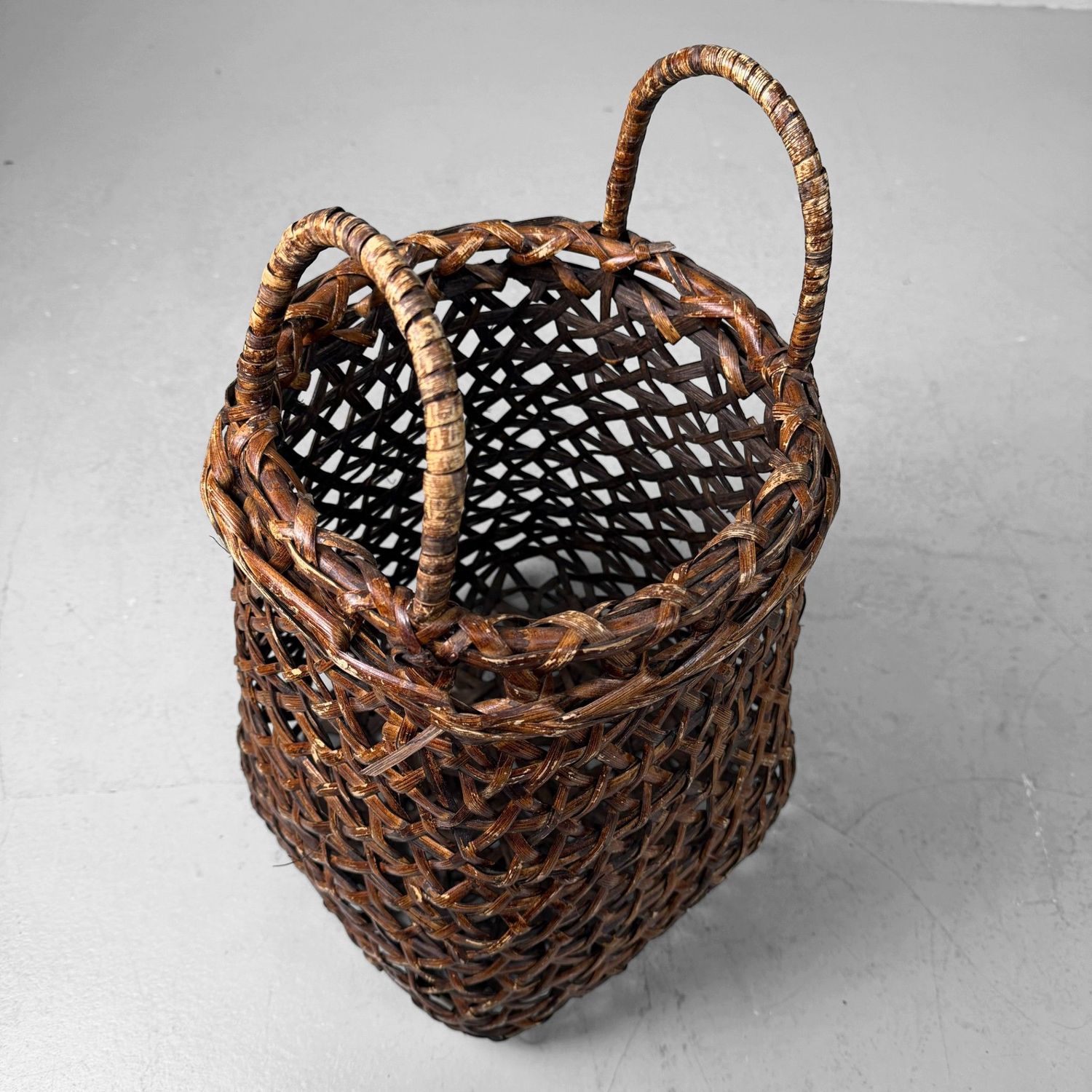 Decoratieve Japanse Bamboemand – Hanakago voor Ikebana, 1940s