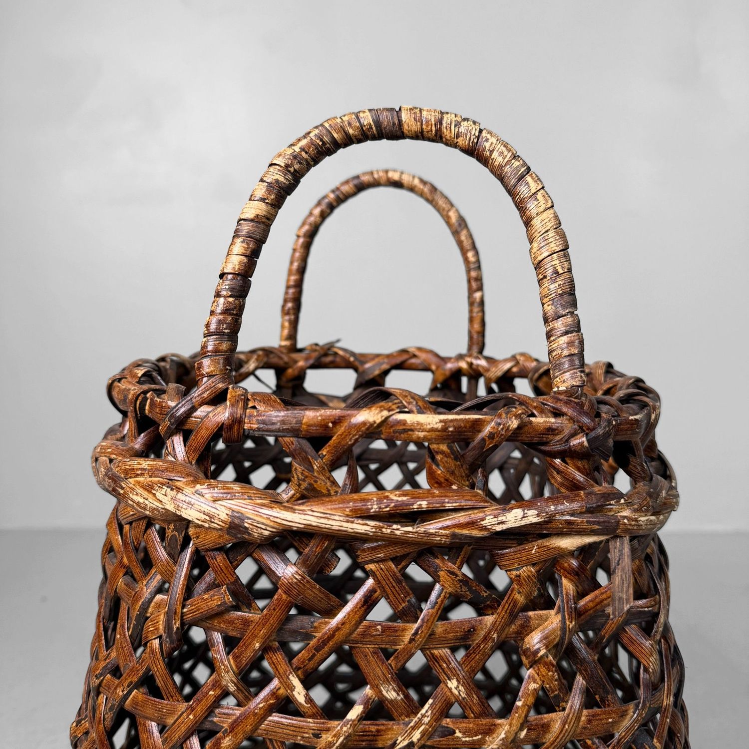 Decoratieve Japanse Bamboemand – Hanakago voor Ikebana, 1940s