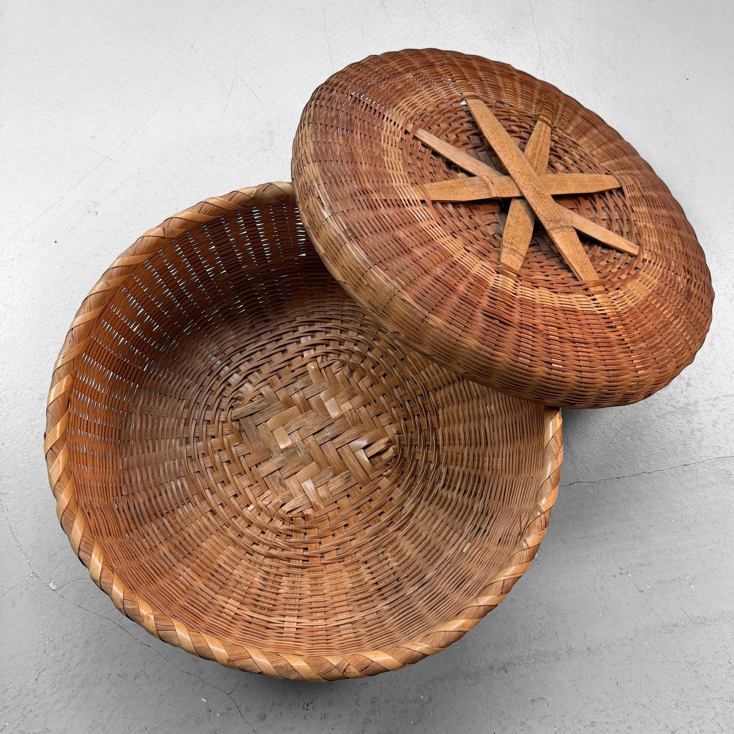 Japanse Matsuura-mand met Deksel, Bamboe Vlechtwerk, 1950s