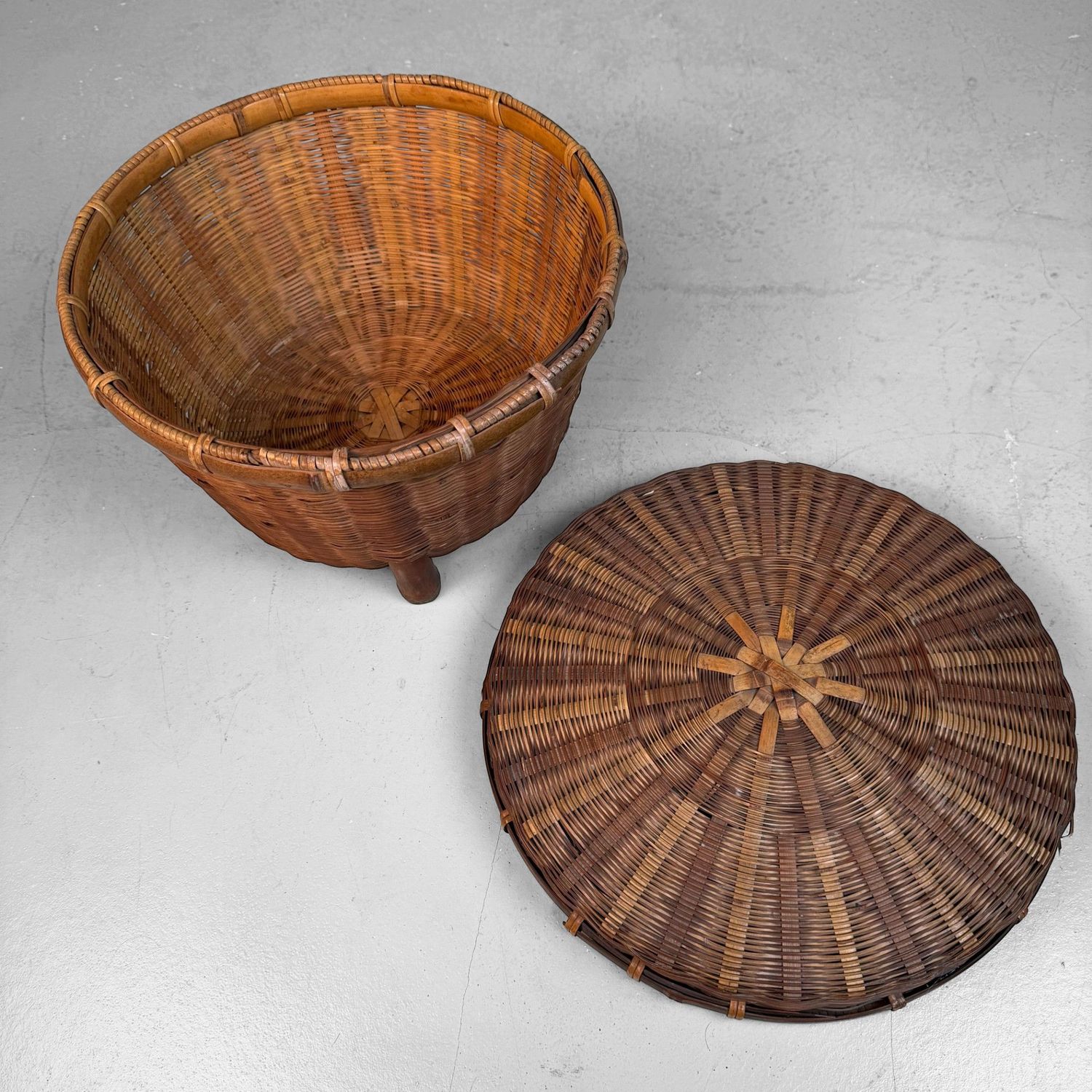 Japanse 'Matsuura' Bamboemand met Deksel, 1950s