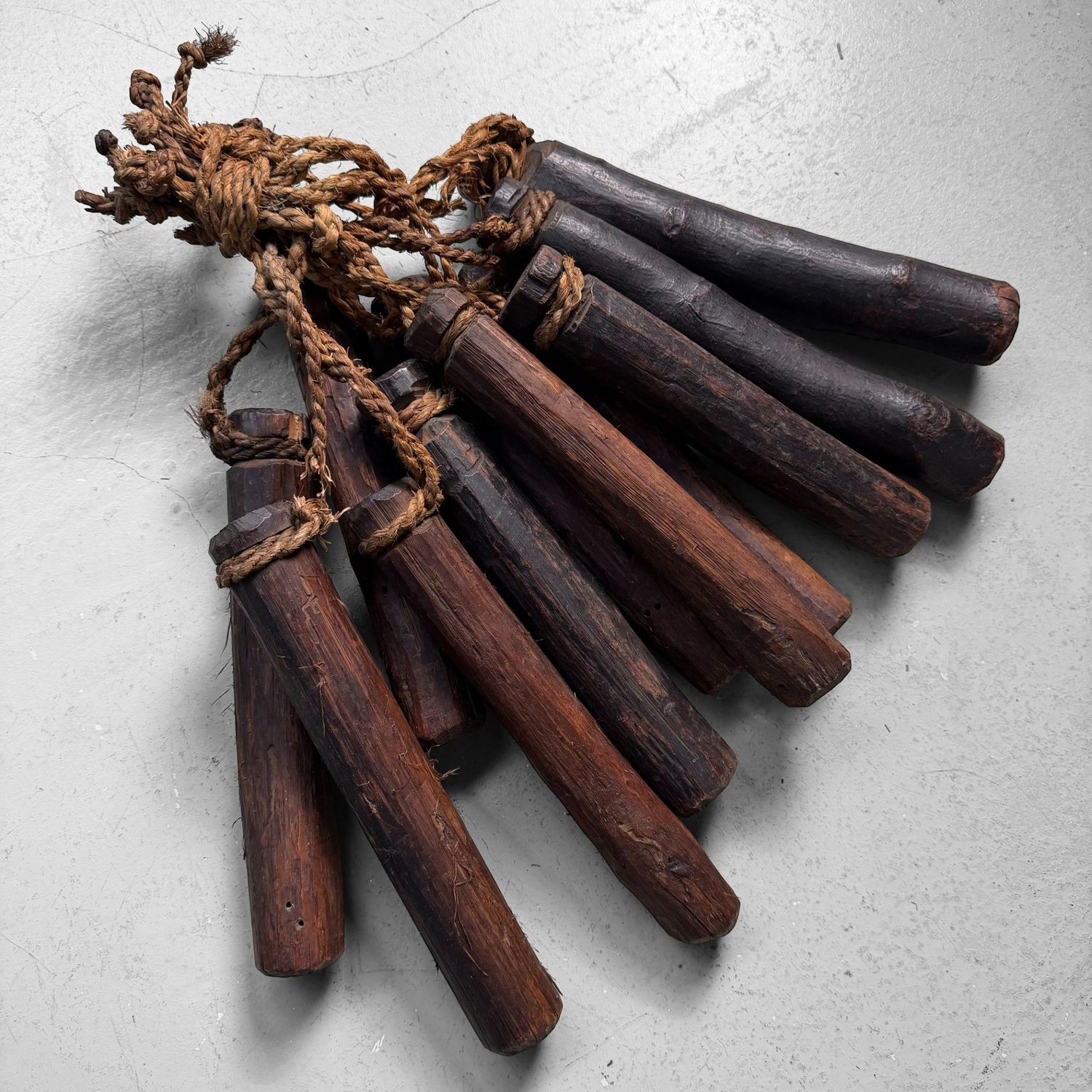 Antieke Japanse Weefgewichten, Houten Decoratie, 1900s Antieke Japanse Weefgewichten, Houten Decoratie, 1900s