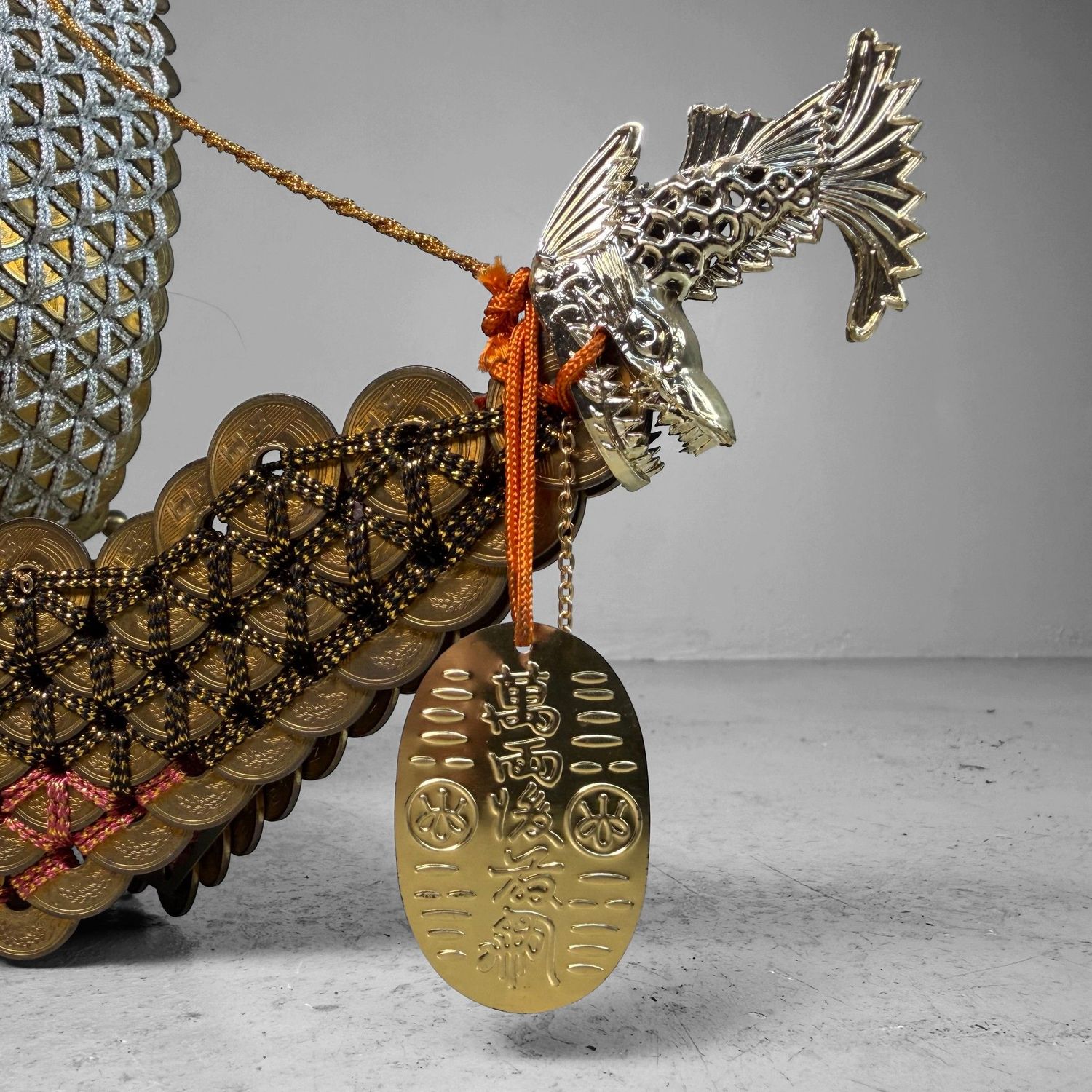 ​Vintage Japanse Takarabune Schatboot met 5-yen Geluksmunten, 1980s