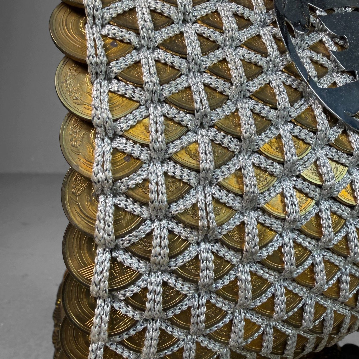 ​Vintage Japanse Takarabune Schatboot met 5-yen Geluksmunten, 1980s