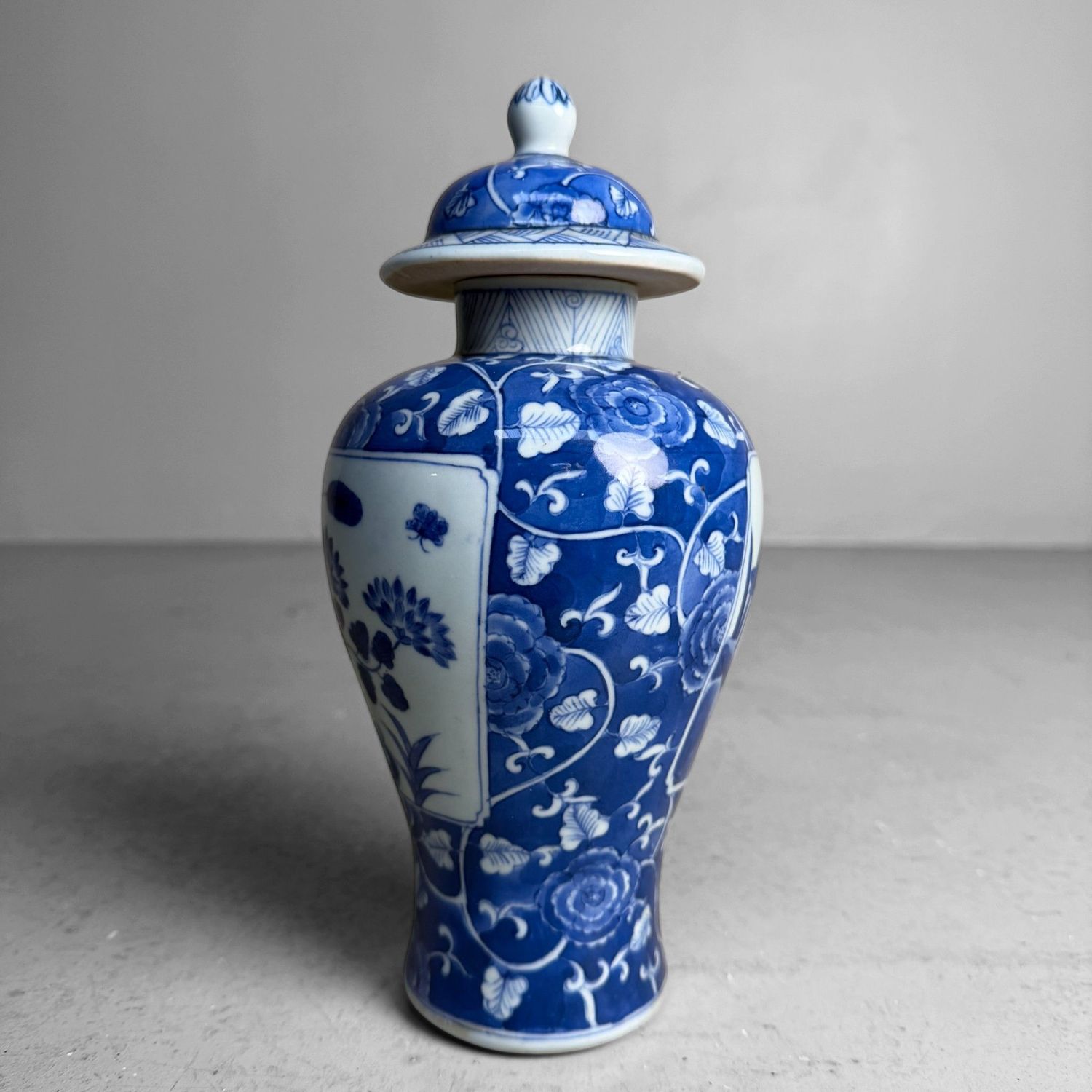Chinese Decorative Lidded Vase, Kangxi Mark, 1950s