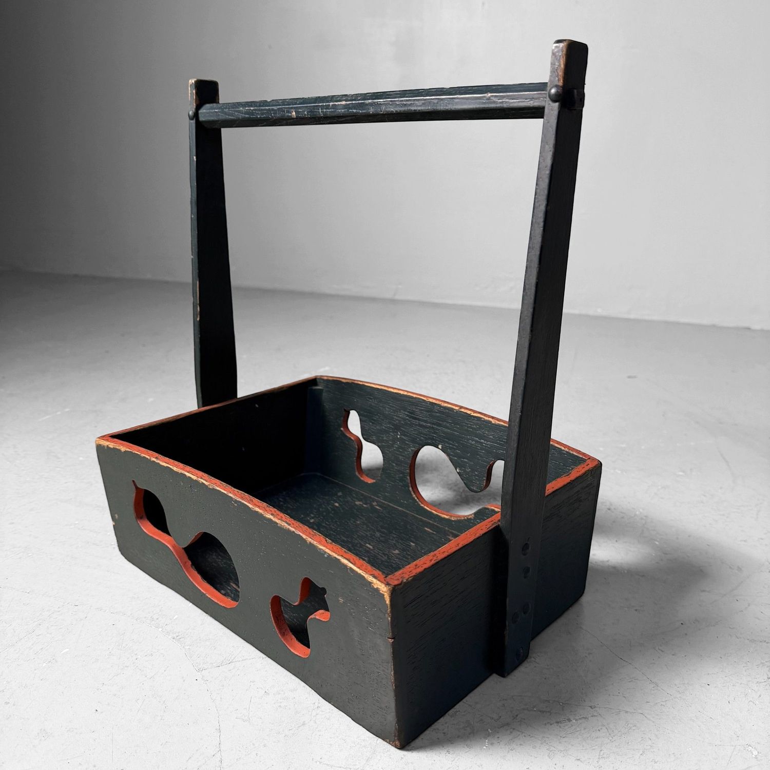 Japanse Houten Kago Draagmand met Kalebasmotief, Hyōtan, 1950s