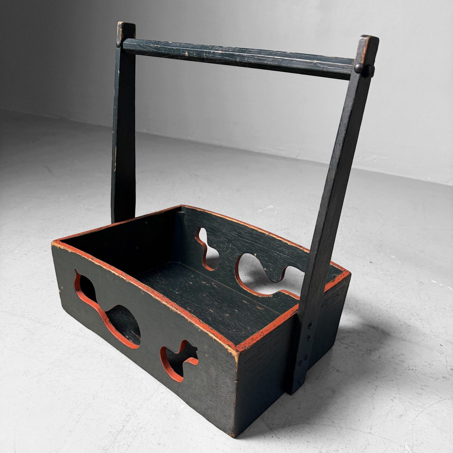 Japanse Houten Kago Draagmand met Kalebasmotief, Hyōtan, 1950s