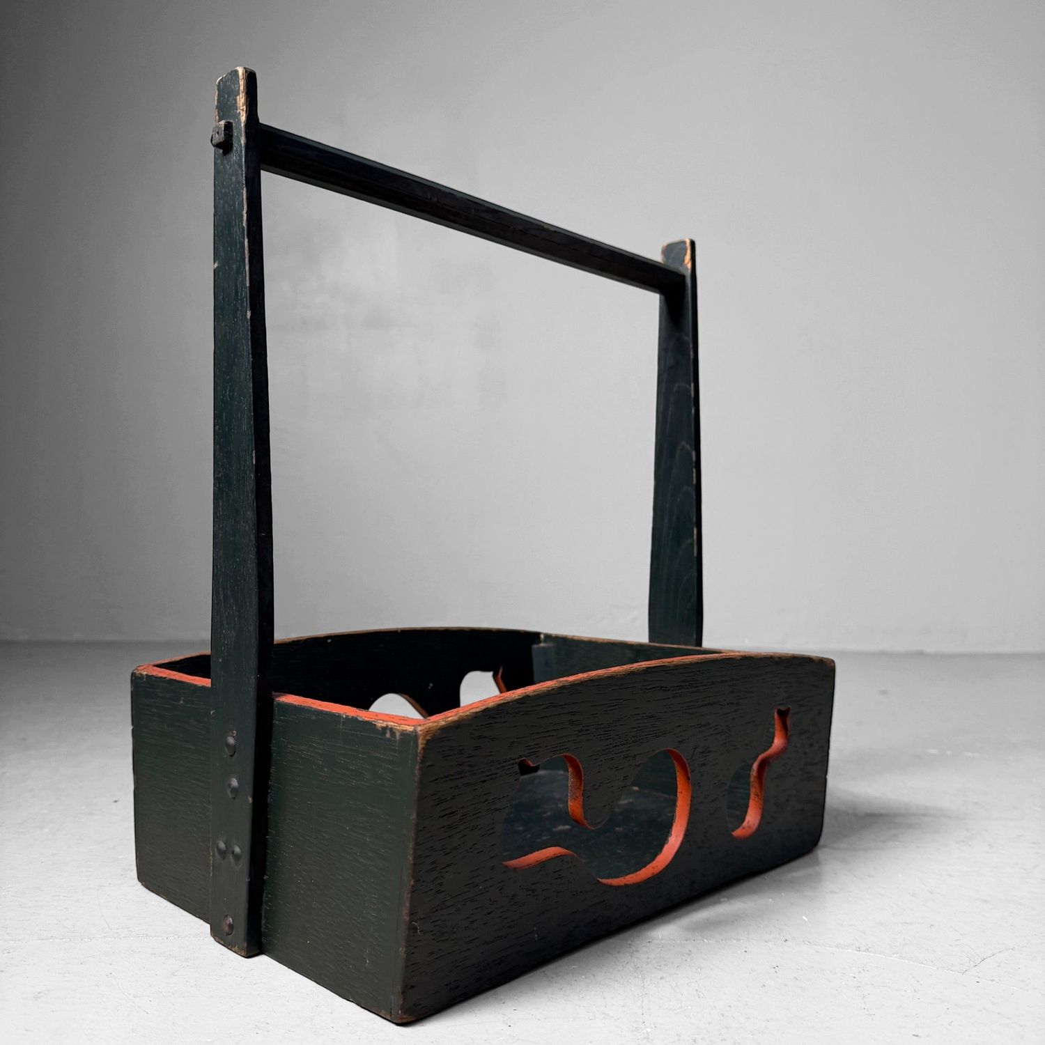 Japanse Houten Kago Draagmand met Kalebasmotief, Hyōtan, 1950s