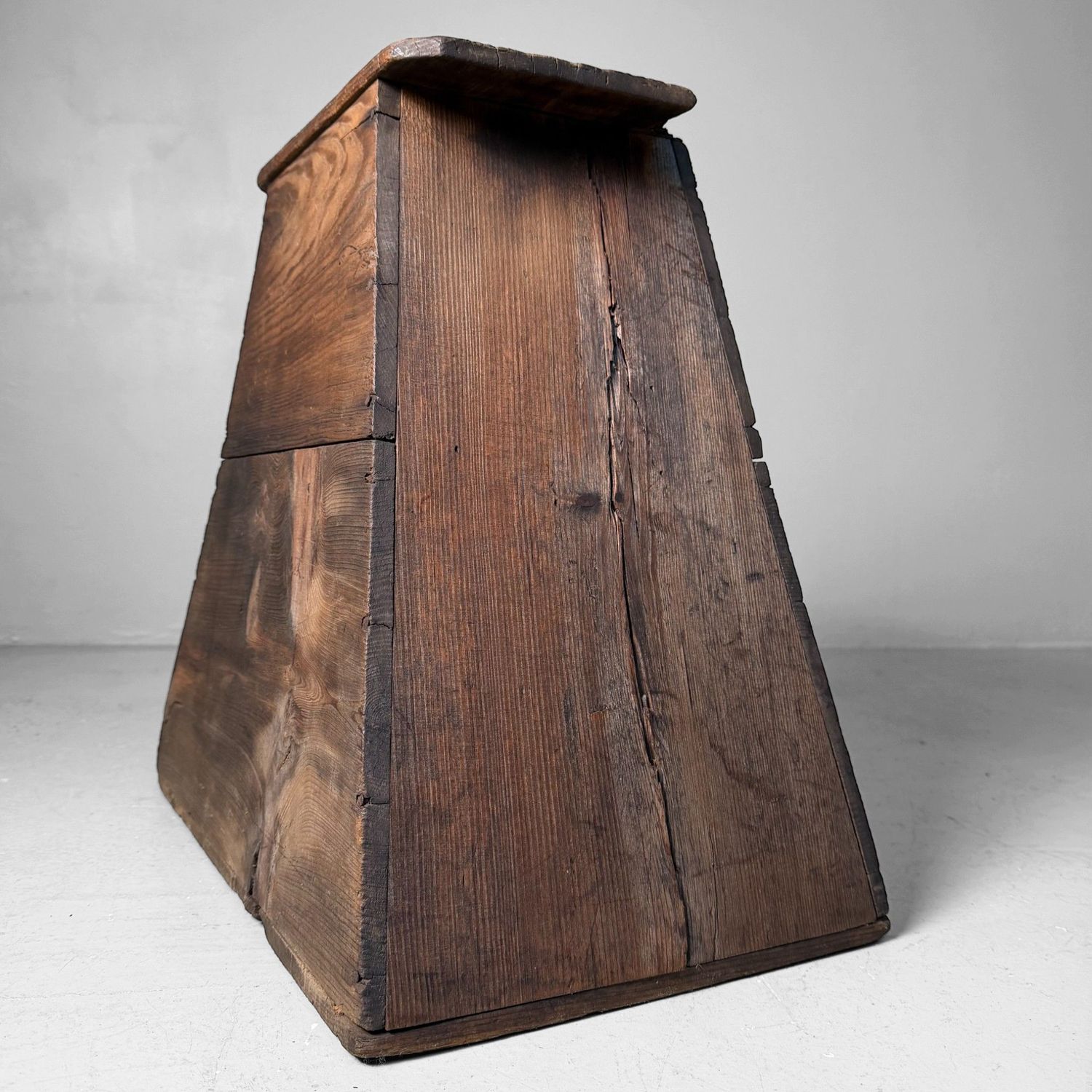 Minimalist Wooden Japanese Fumidai, Trapezoid Step Stool, 1940s