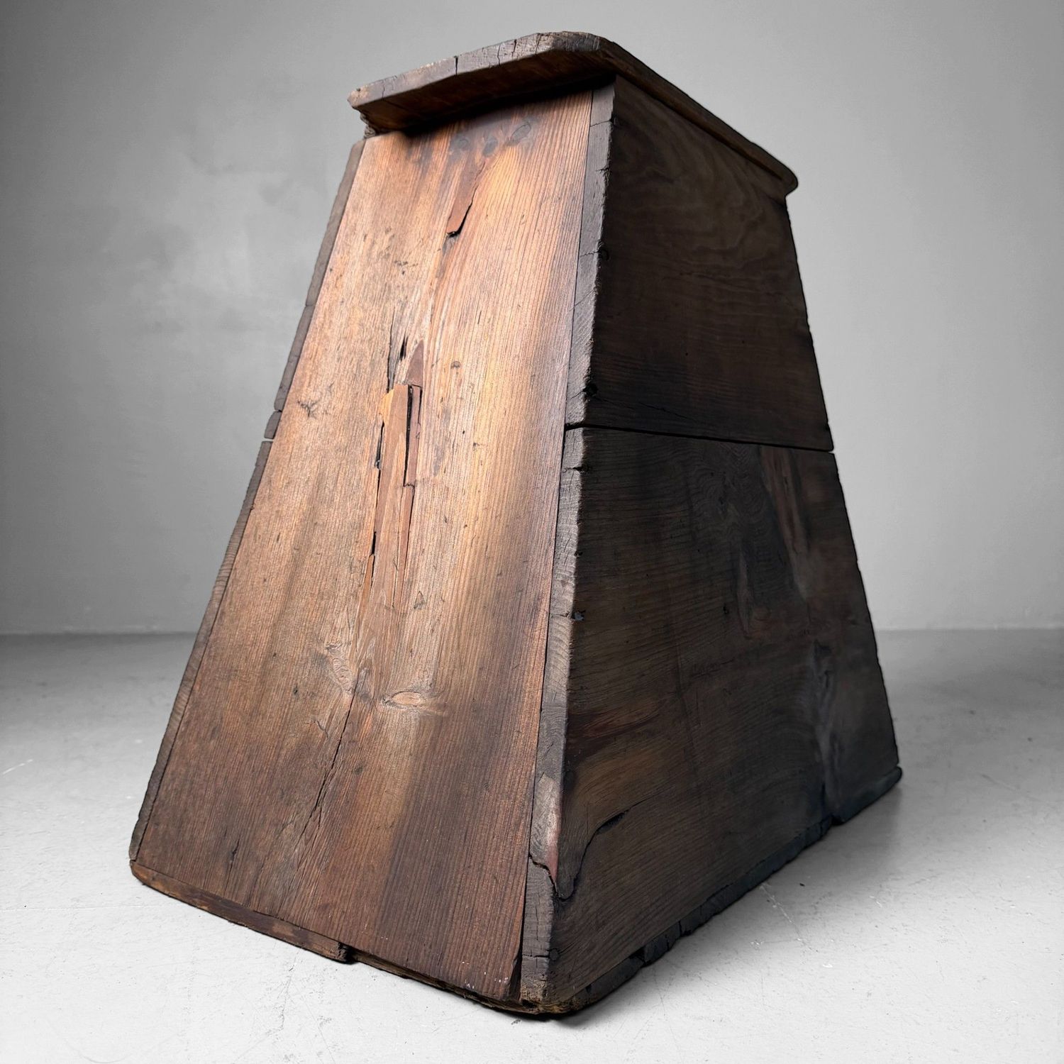 Minimalist Wooden Japanese Fumidai, Trapezoid Step Stool, 1940s
