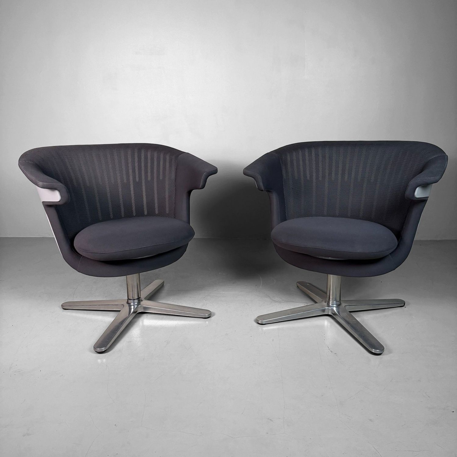 Set of Steelcase i2i Lounge Chairs, USA, 2011
