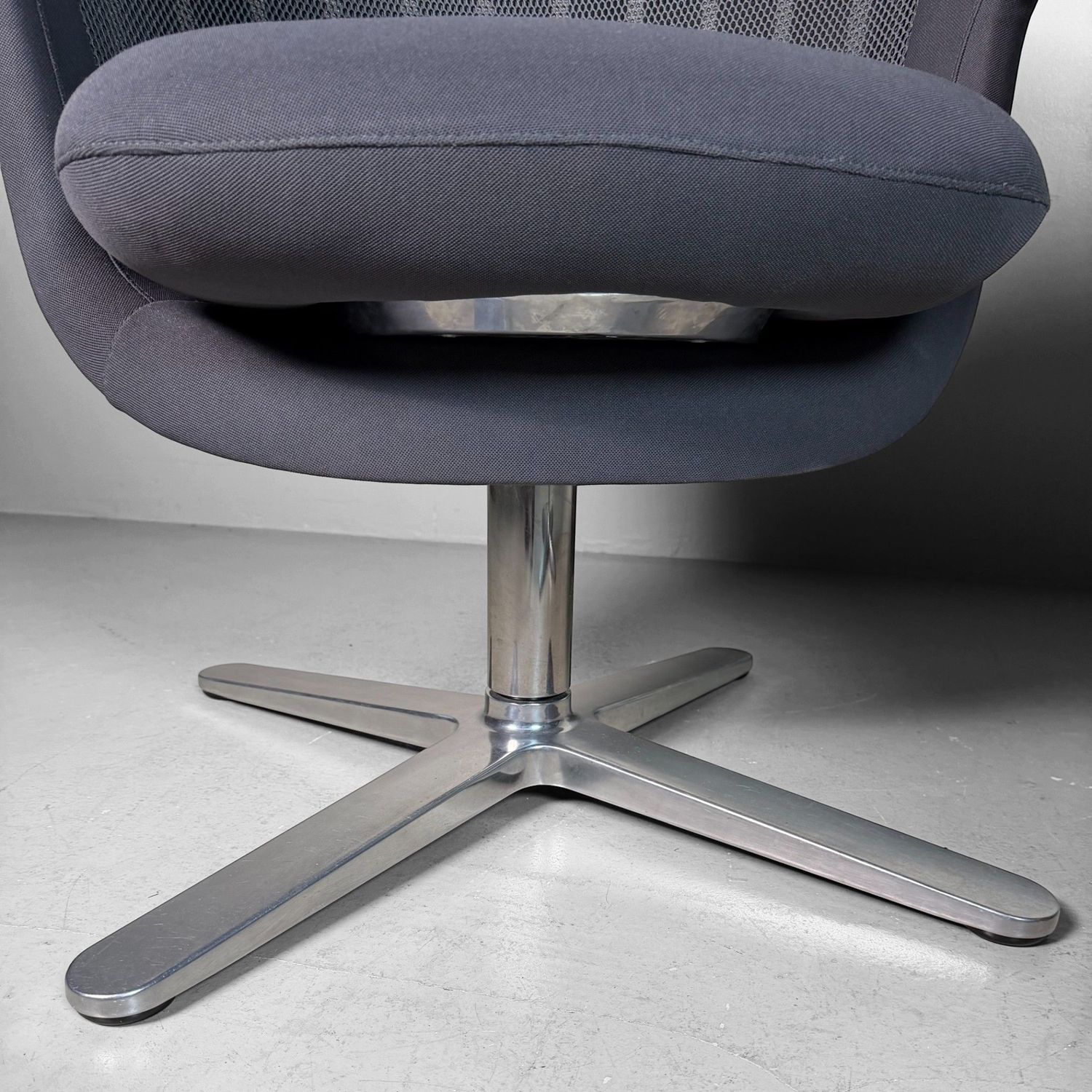 Set of Steelcase i2i Lounge Chairs, USA, 2011