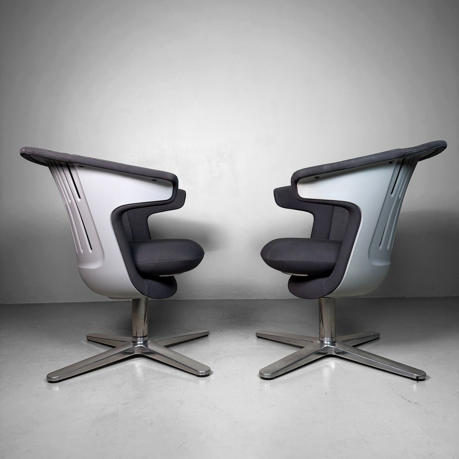 Set of Steelcase i2i Lounge Chairs, USA, 2011