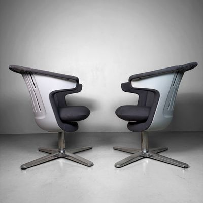 Set of Steelcase i2i Lounge Chairs, USA, 2011