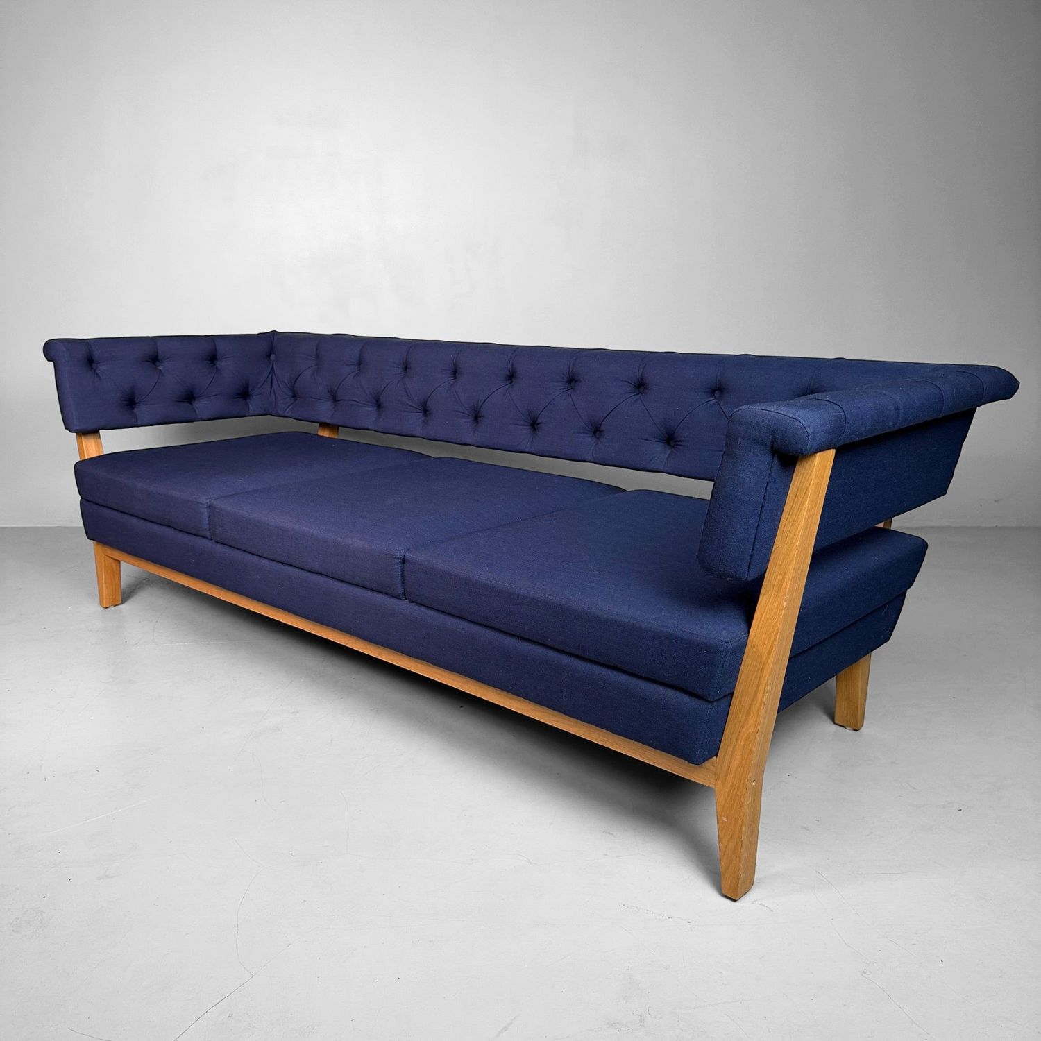 Lyndon Design ‘Arlington’ 3-Seater Sofa, United Kingdom, 2012 Lyndon Design ‘Arlington’ 3-Seater Sofa, United Kingdom, 2012