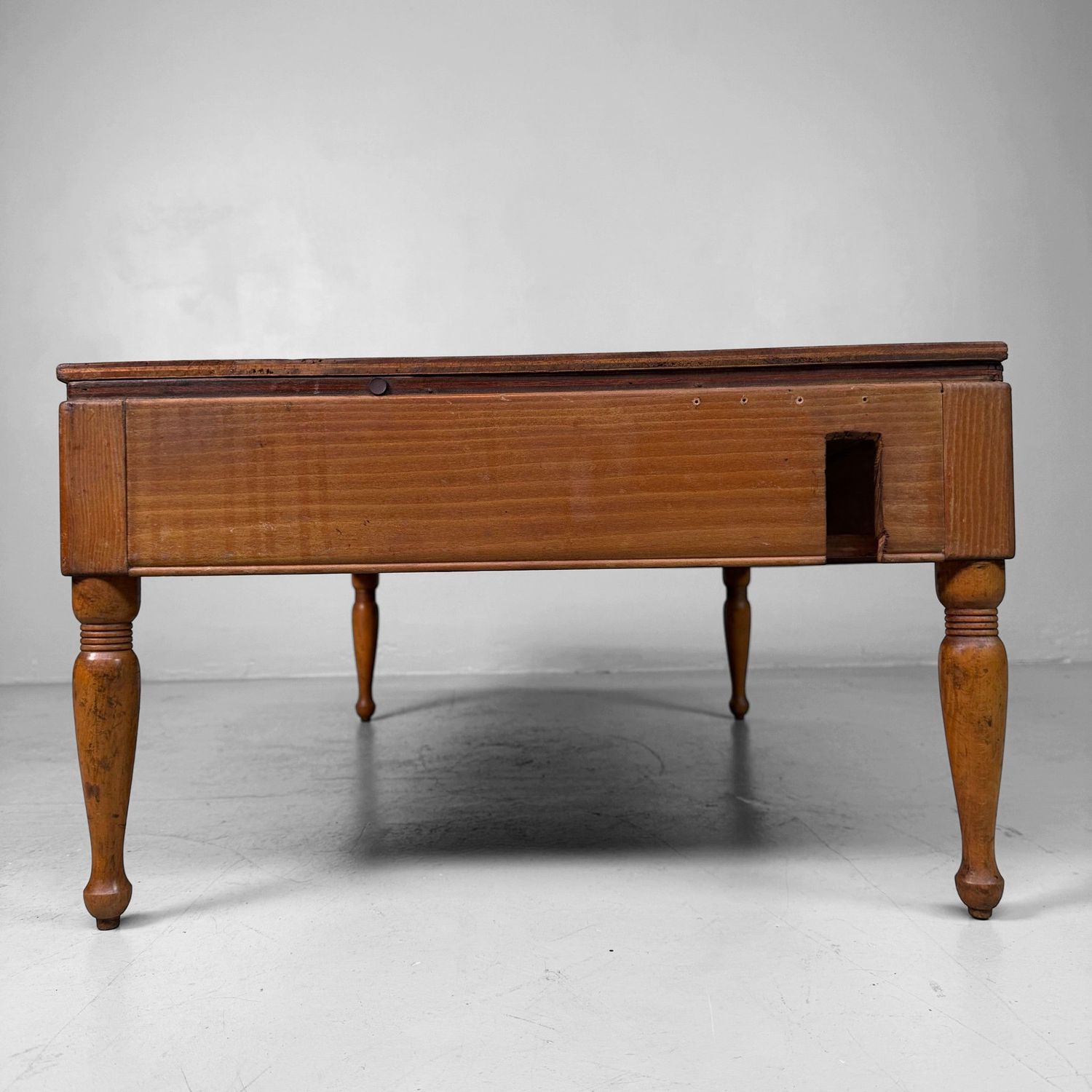 ​Lage Japanse Schrijftafel met Lades, 1950s