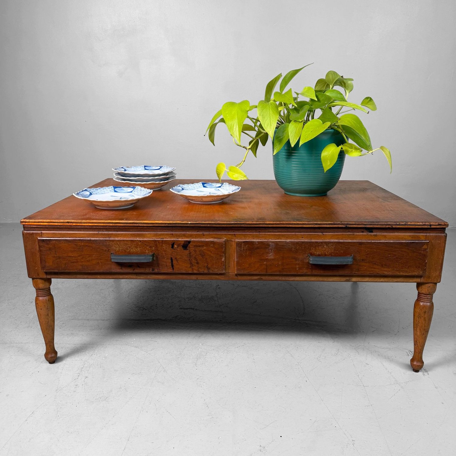 ​Lage Japanse Schrijftafel met Lades, 1950s