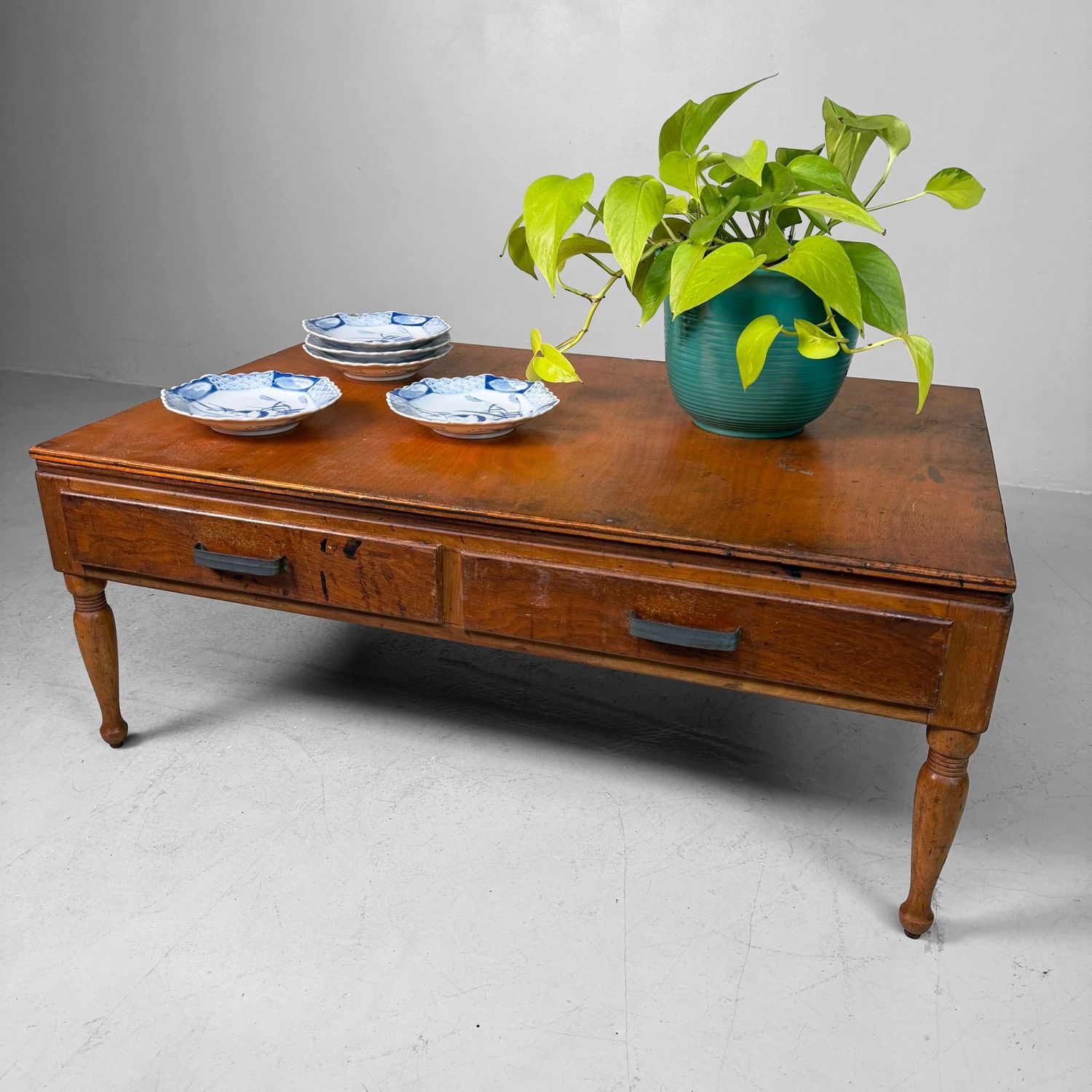 ​Lage Japanse Schrijftafel met Lades, 1950s