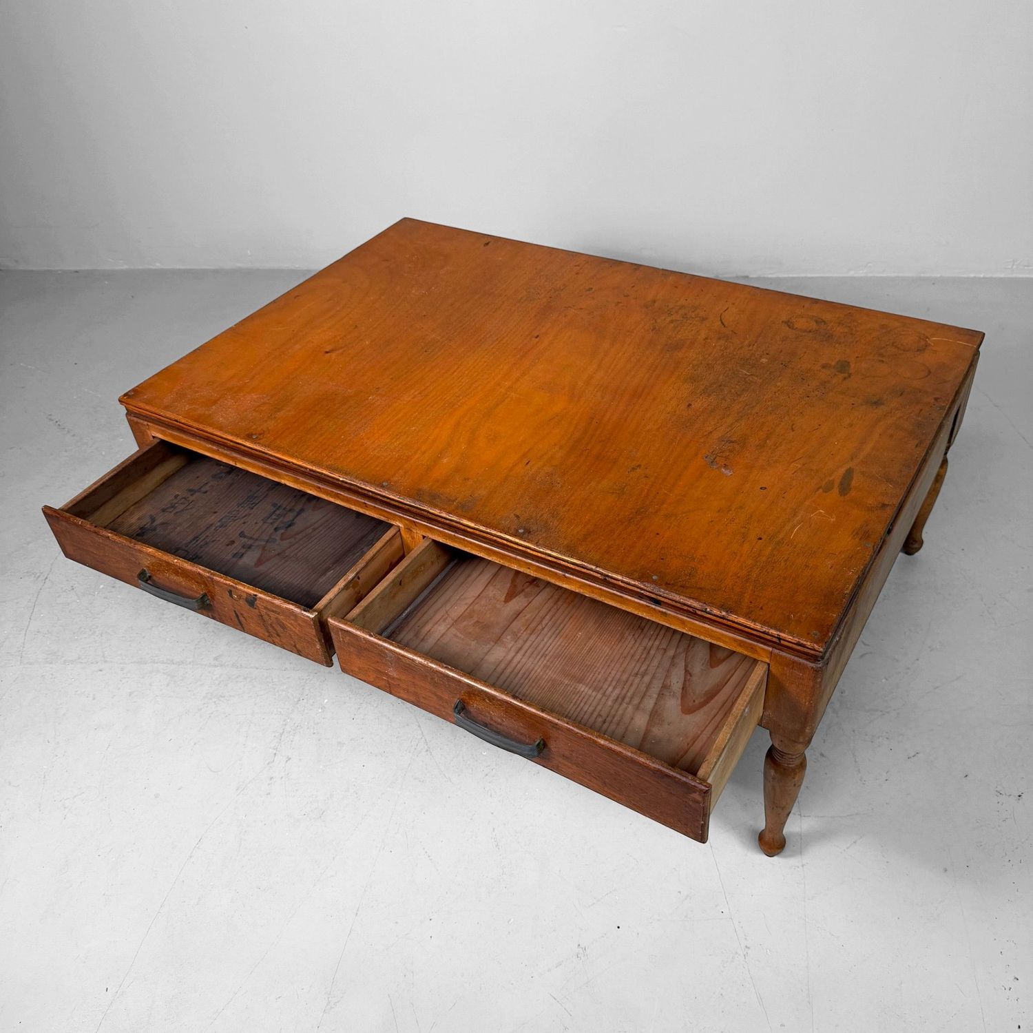 ​Lage Japanse Schrijftafel met Lades, 1950s