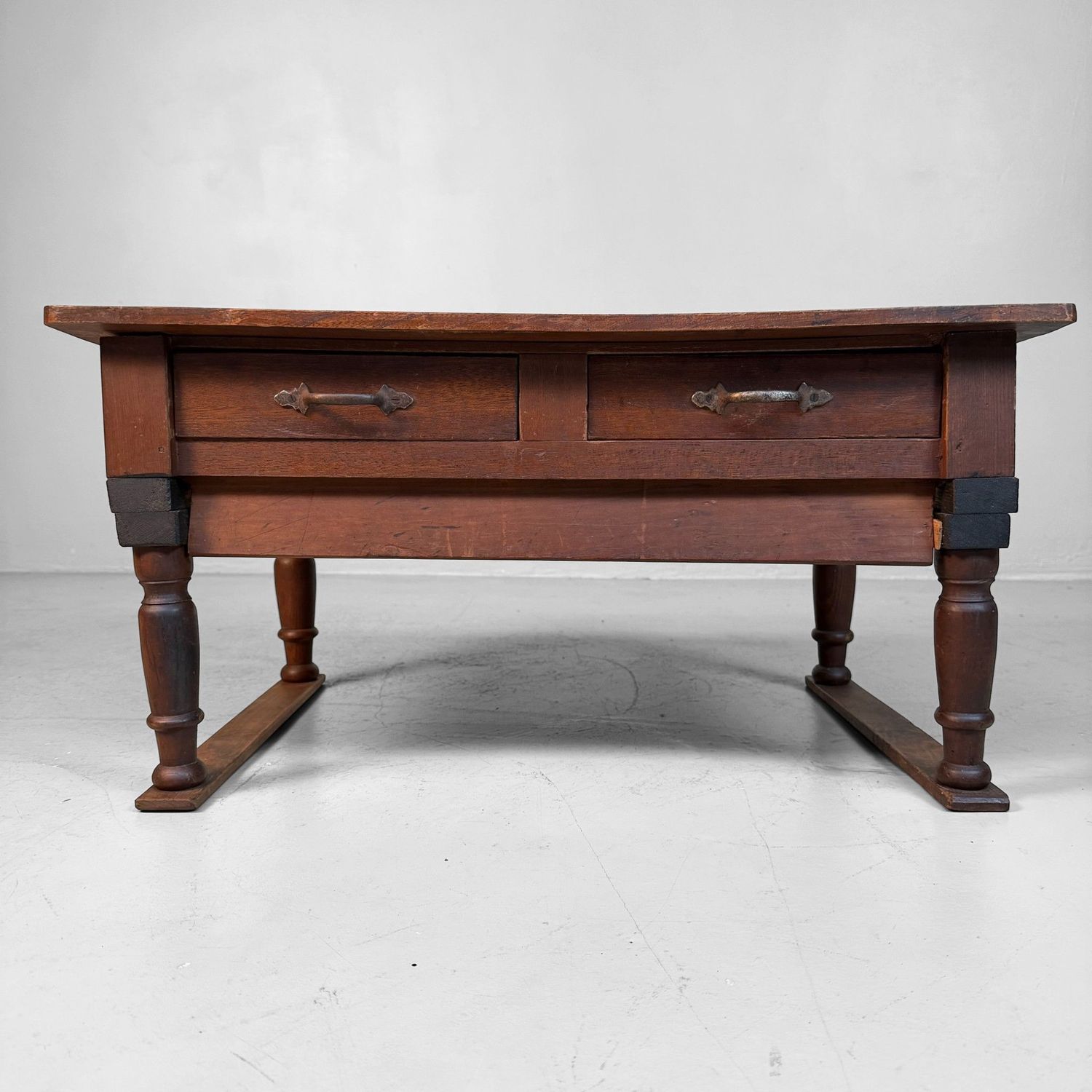 Houten Japanse Schrijftafel met Inklapbare Poten en Lades, 1930s