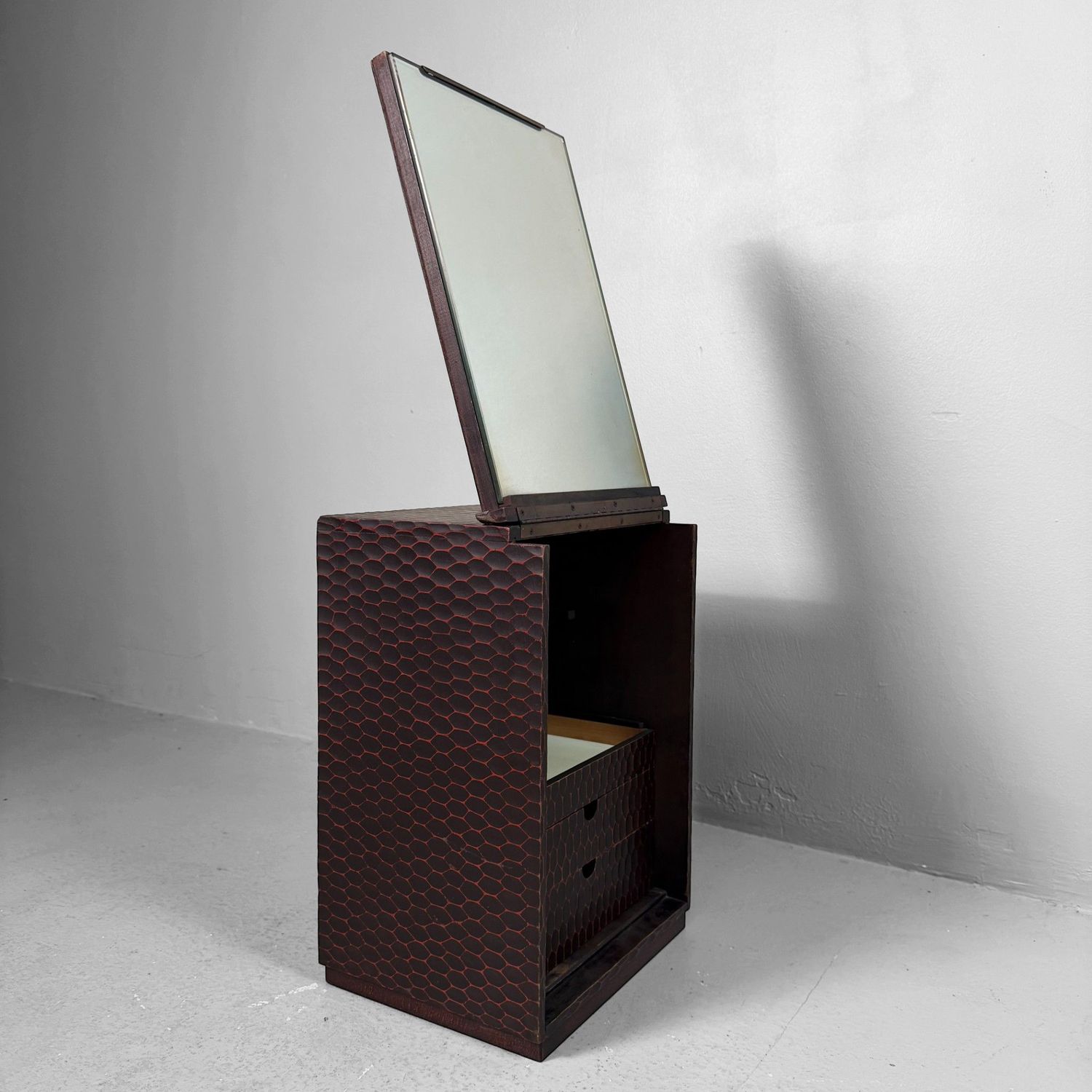 Klein Japans Kamakura-bori Make-up meubel met Spiegel, 1960s