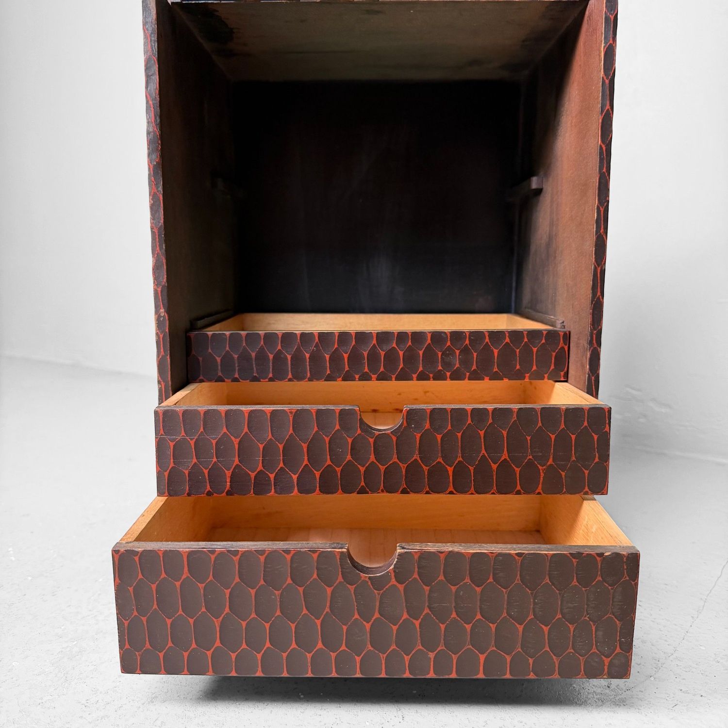 Klein Japans Kamakura-bori Make-up meubel met Spiegel, 1960s