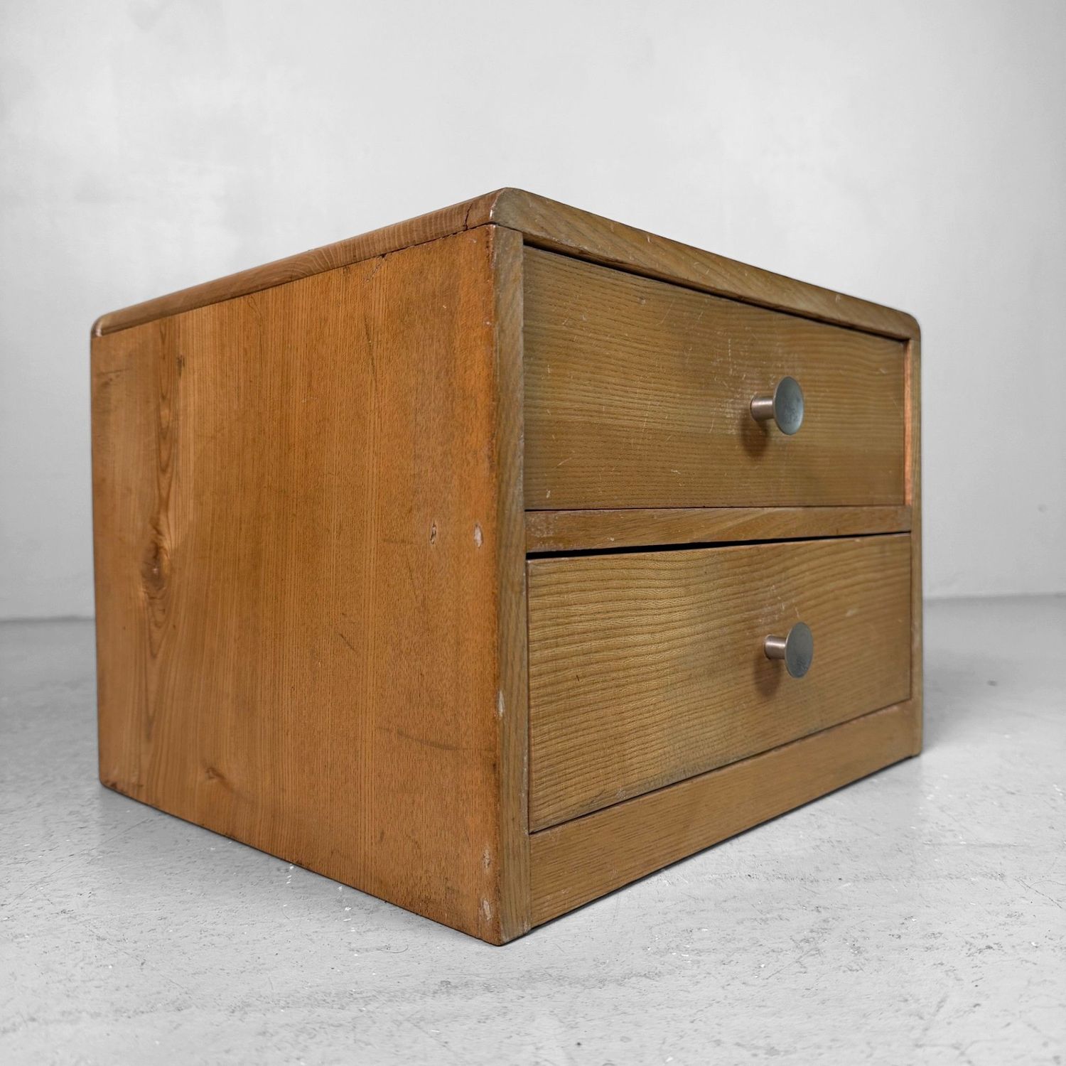 Klein Japans Tansu Kastje met Twee Lades, 1950s