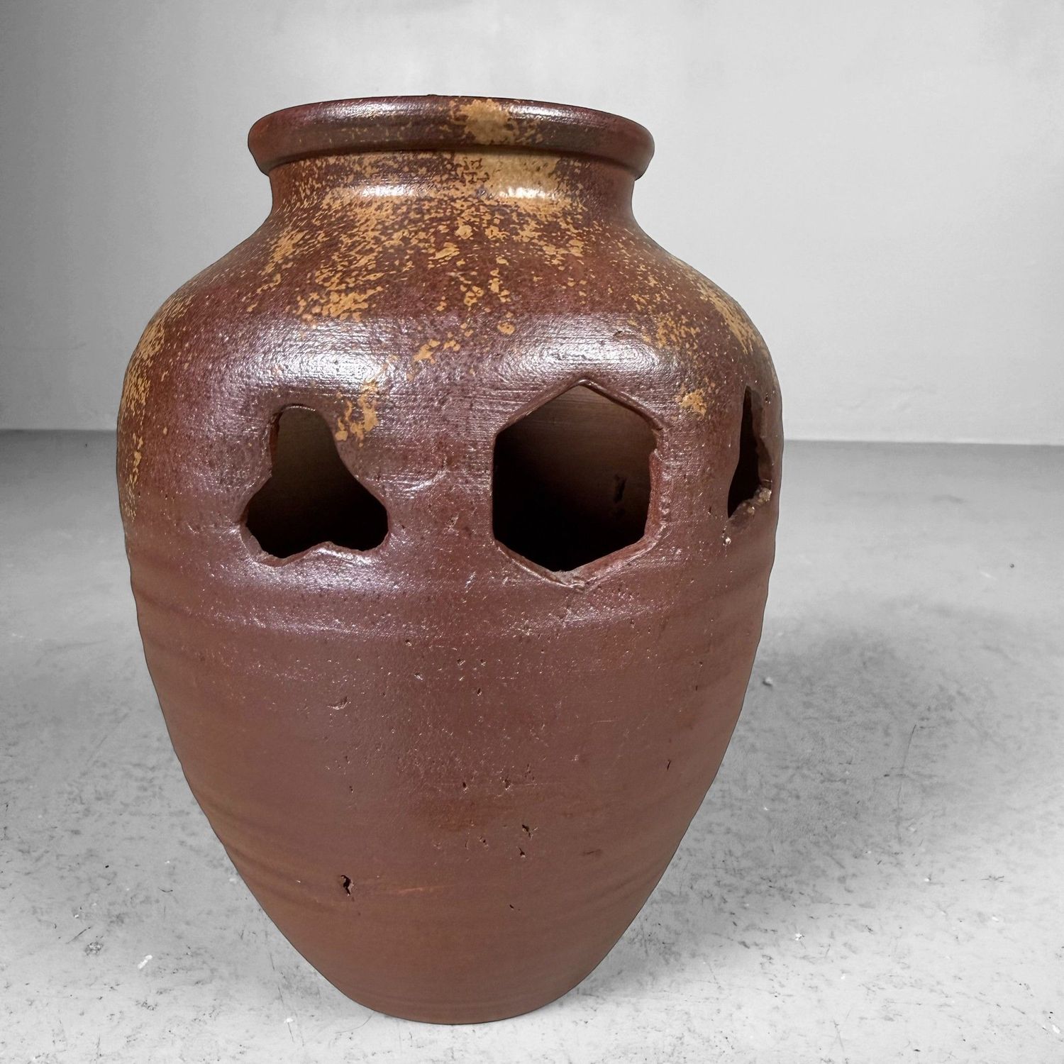 Japanese Bizen-yaki Ikebana Vase, Traditional Stoneware, 1960s Japanese Bizen-yaki Ikebana Vase, Traditional Stoneware, 1960s