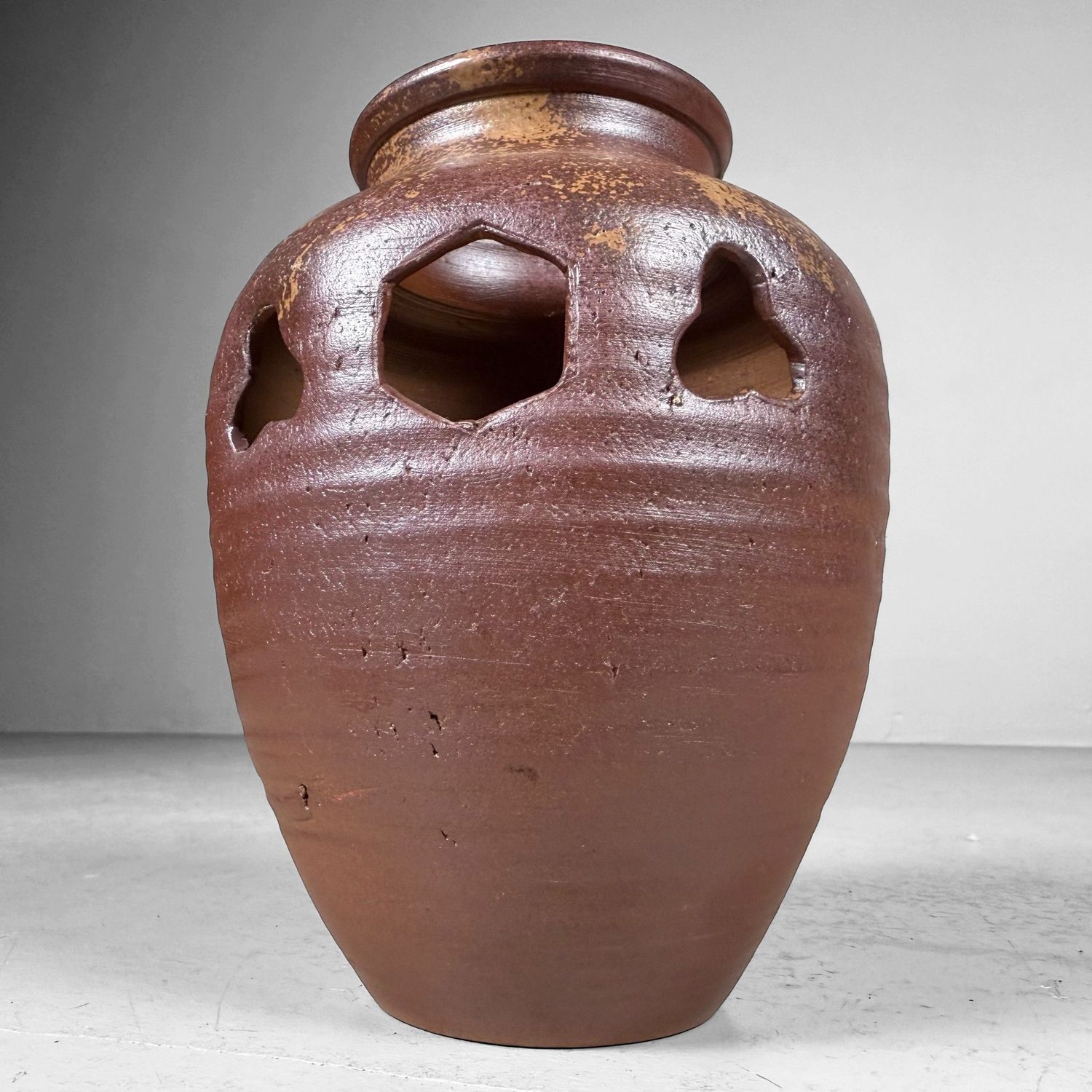 Japanese Bizen-yaki Ikebana Vase, Traditional Stoneware, 1960s Japanese Bizen-yaki Ikebana Vase, Traditional Stoneware, 1960s