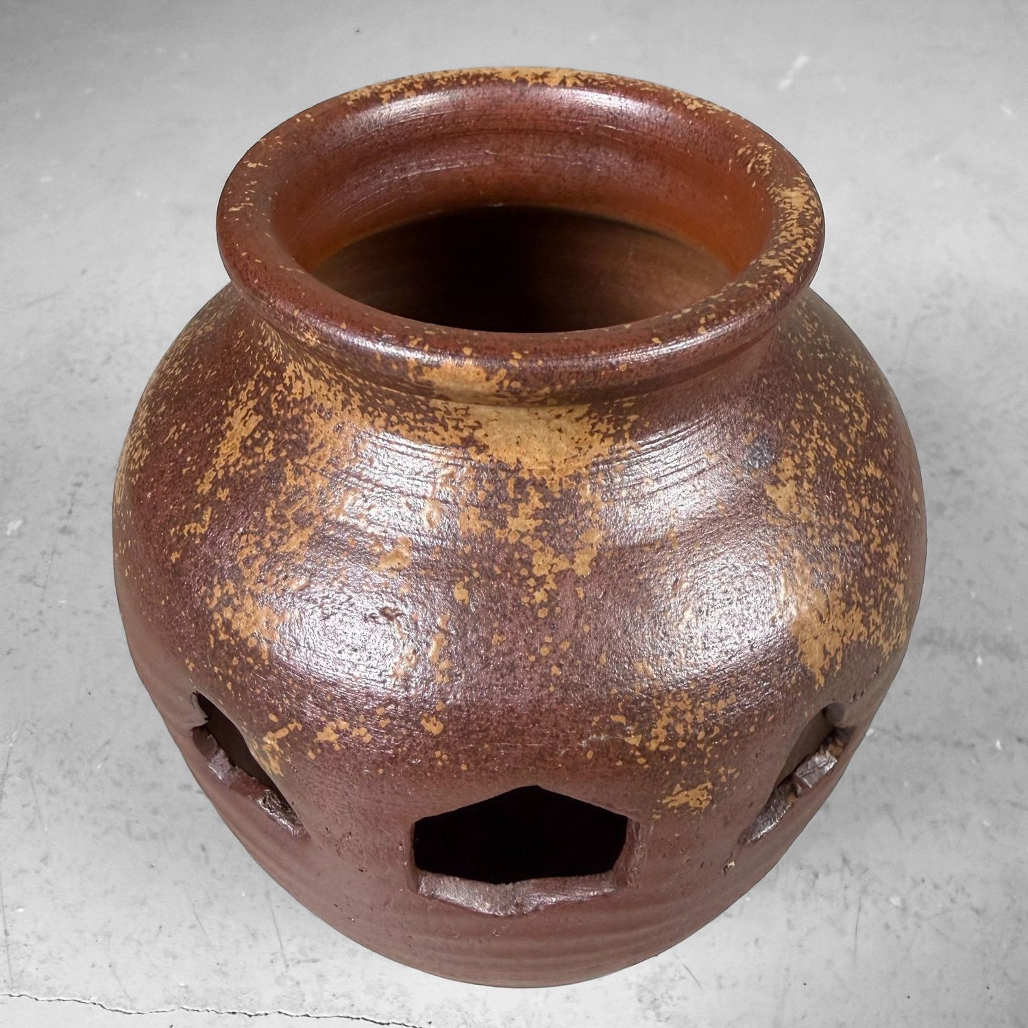 Japanese Bizen-yaki Ikebana Vase, Traditional Stoneware, 1960s Japanese Bizen-yaki Ikebana Vase, Traditional Stoneware, 1960s