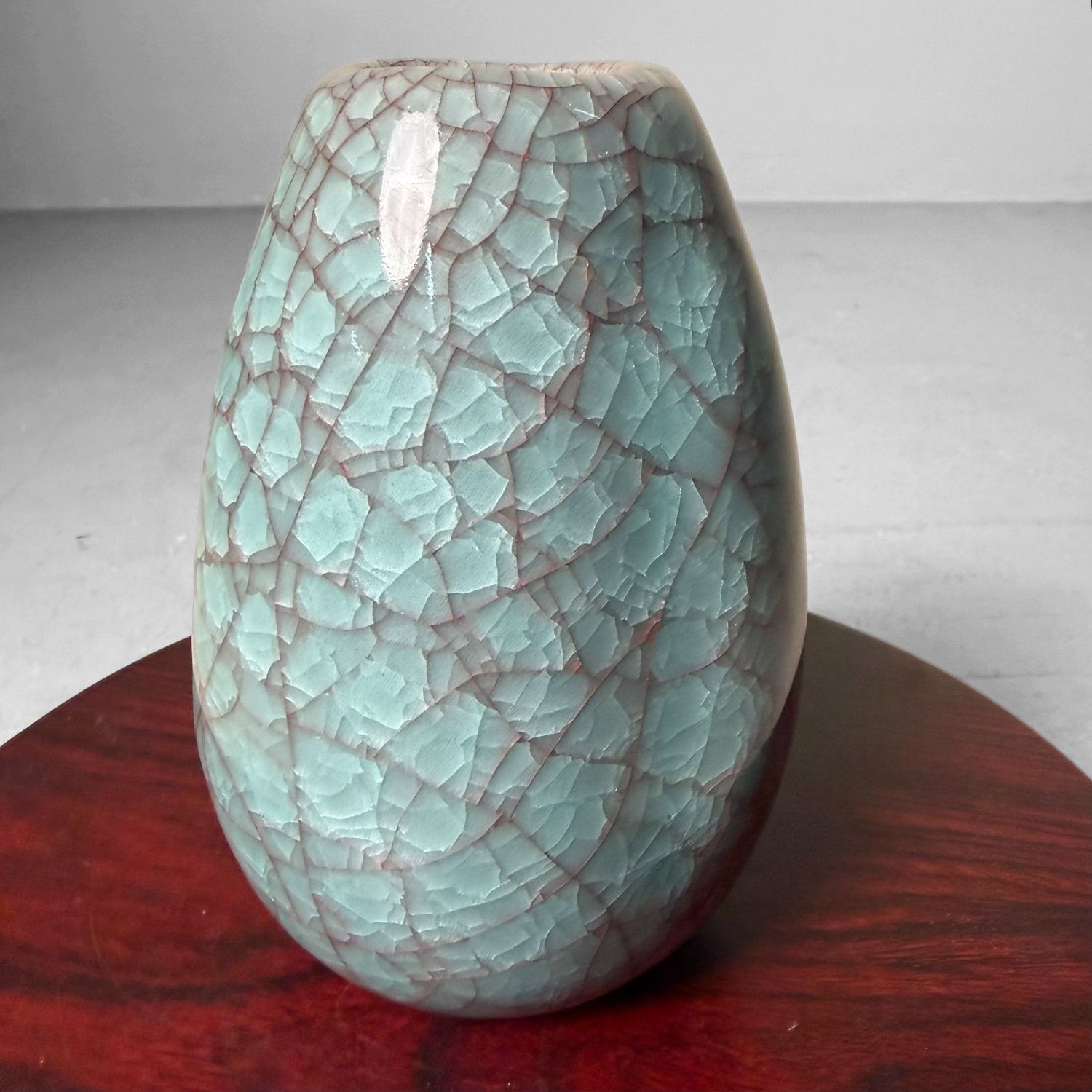 Japanese Mid-Century Ikebana, Tachikichi “Yaegasumi Ekubo” Vase, 1980s