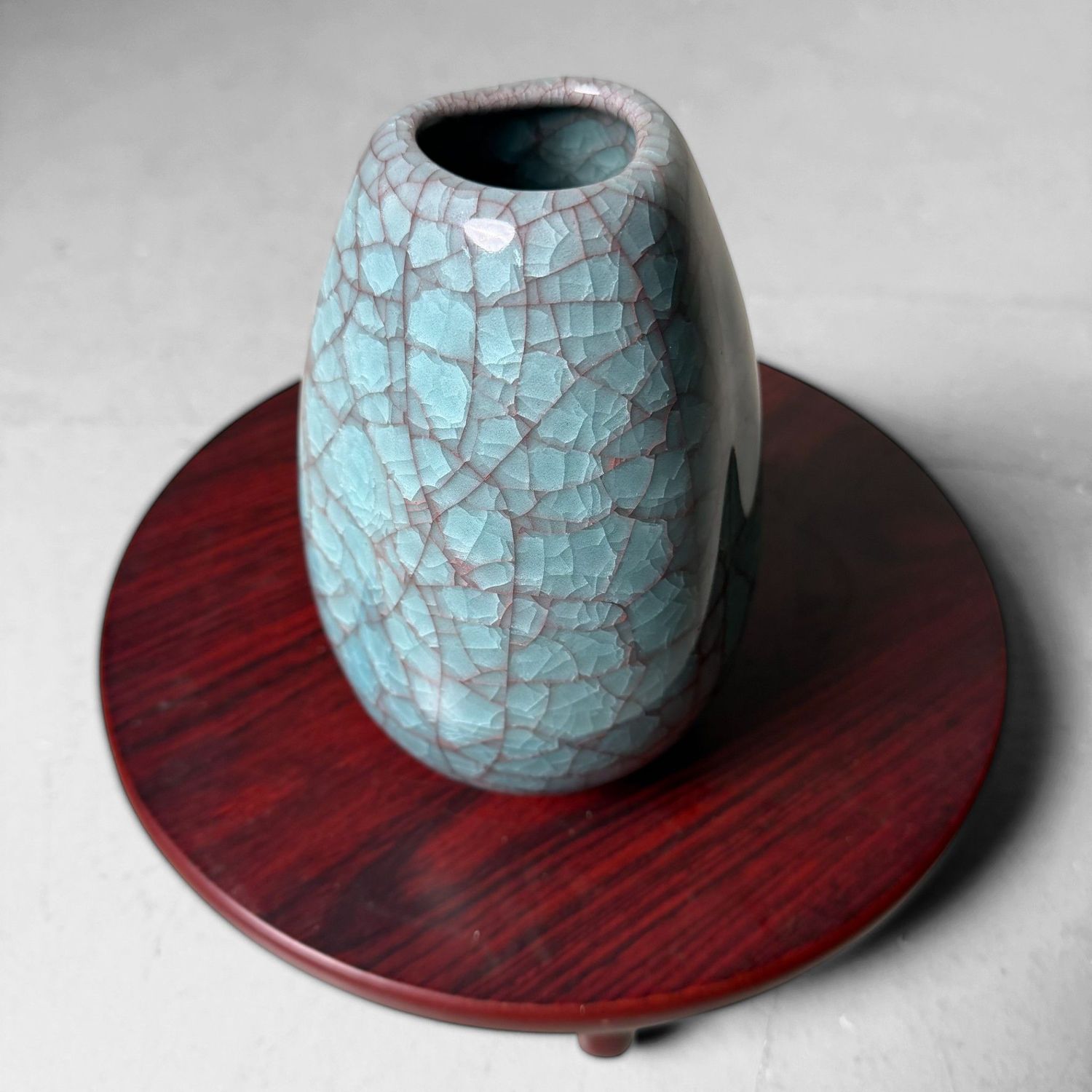 Japanese Mid-Century Ikebana, Tachikichi “Yaegasumi Ekubo” Vase, 1980s