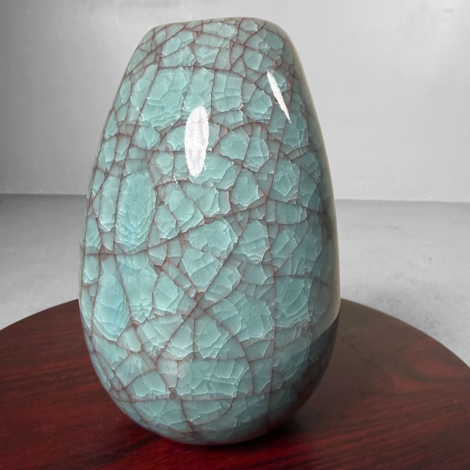 Japanese Mid-Century Ikebana, Tachikichi “Yaegasumi Ekubo” Vase, 1980s