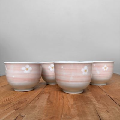 Set Arita-yaki Yunomi Theekommen met Bloesems, 1980s