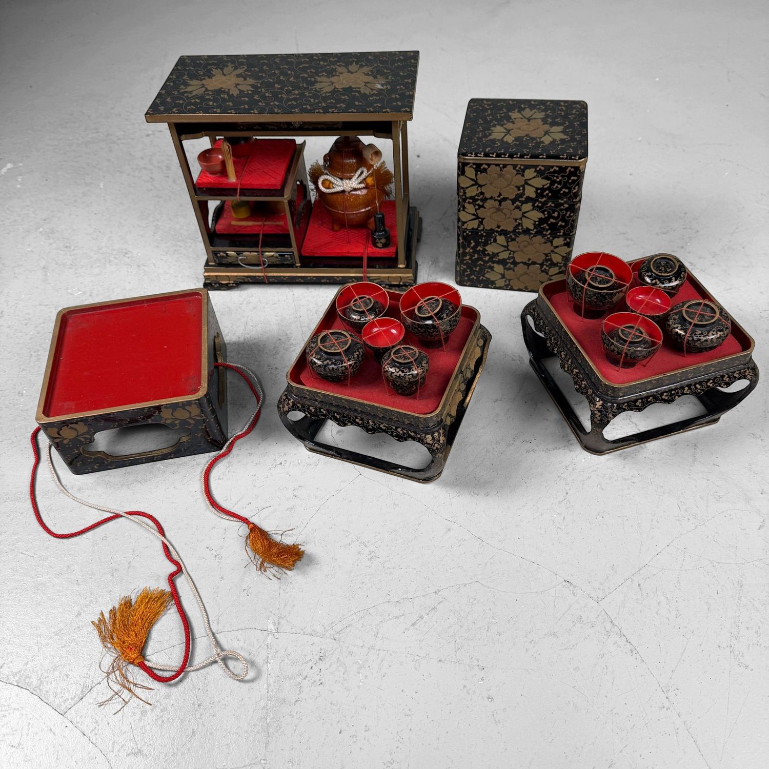 Luxurious Tsugaru-nuri Hina Lacquer Accessories, Fukushi Shikki, 1960s