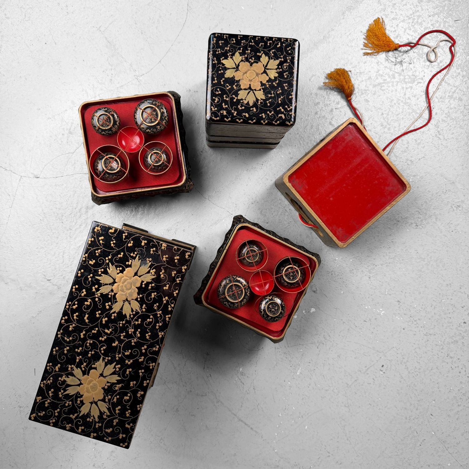 Luxurious Tsugaru-nuri Hina Lacquer Accessories, Fukushi Shikki, 1960s