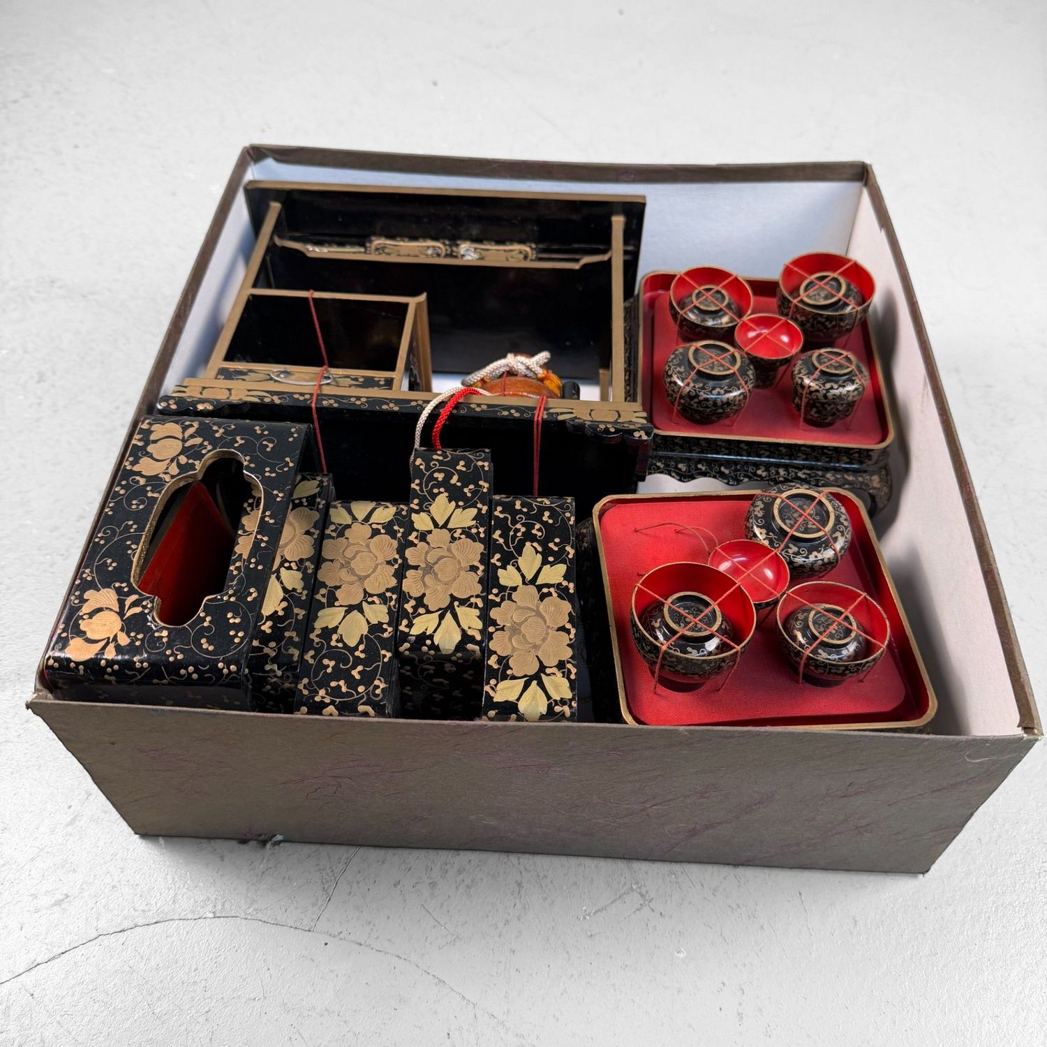 Luxurious Tsugaru-nuri Hina Lacquer Accessories, Fukushi Shikki, 1960s